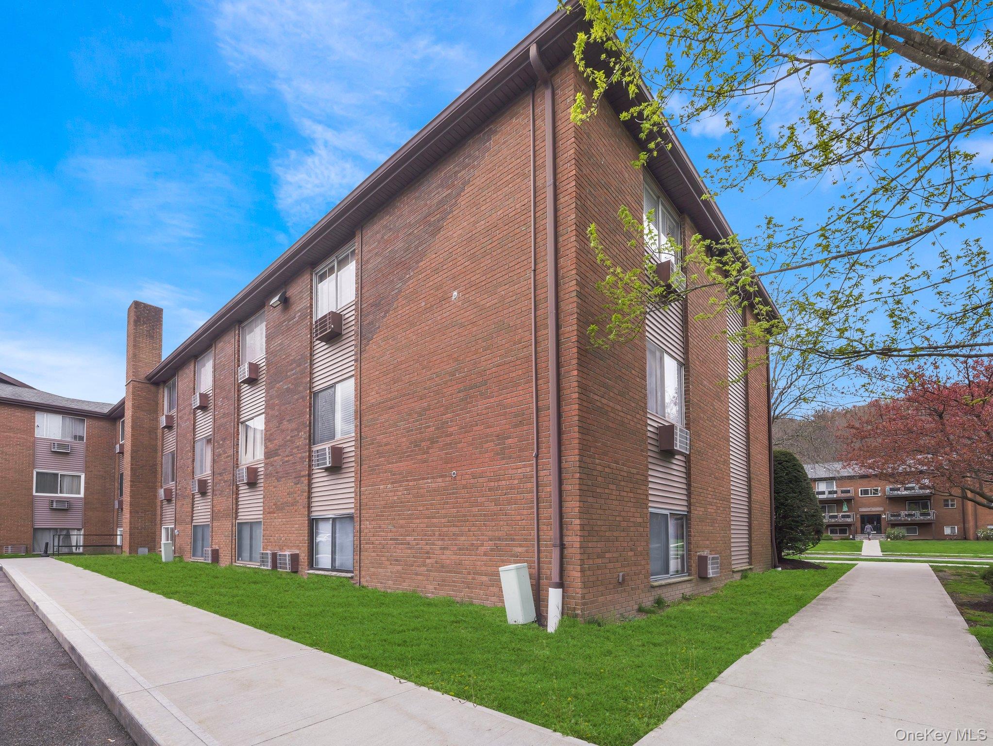 27 Tanager Road # 2701, Monroe, NY 10950