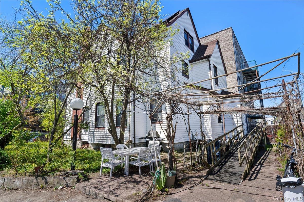 1428 Doris Street, Bronx, NY 10462