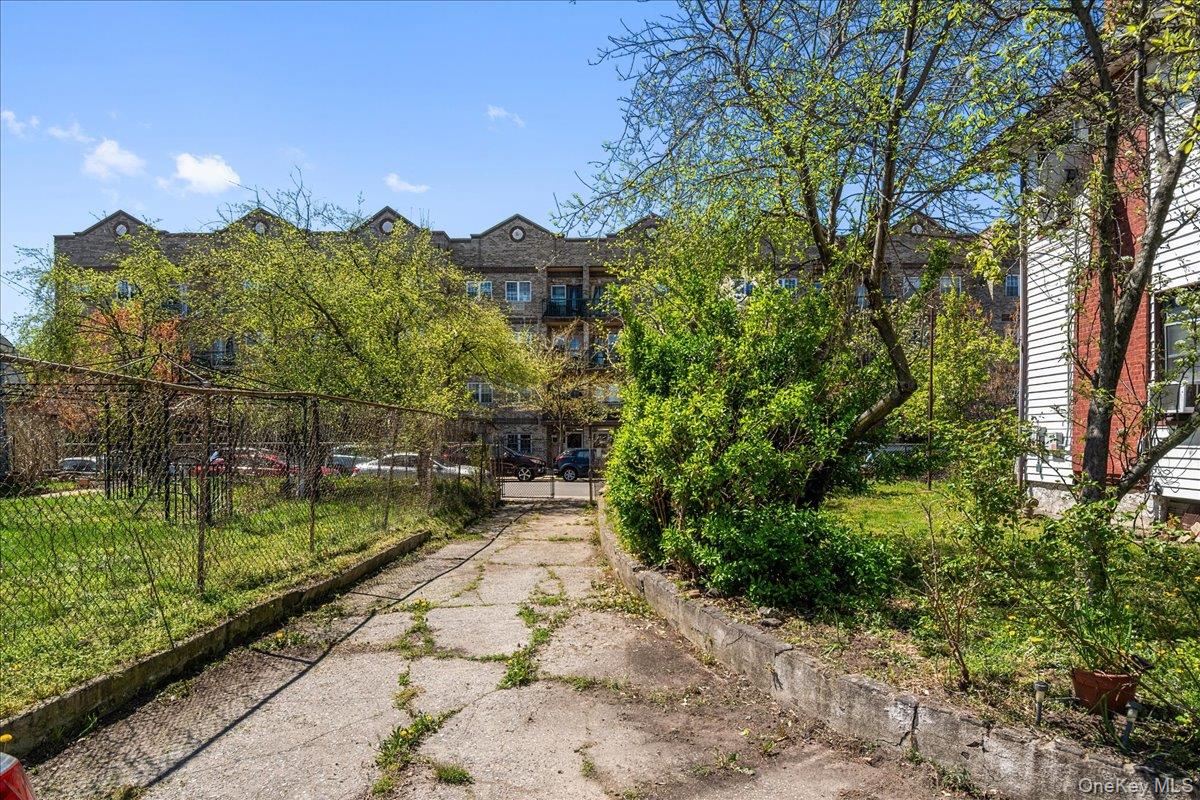 1428 Doris Street, Bronx, NY 10462