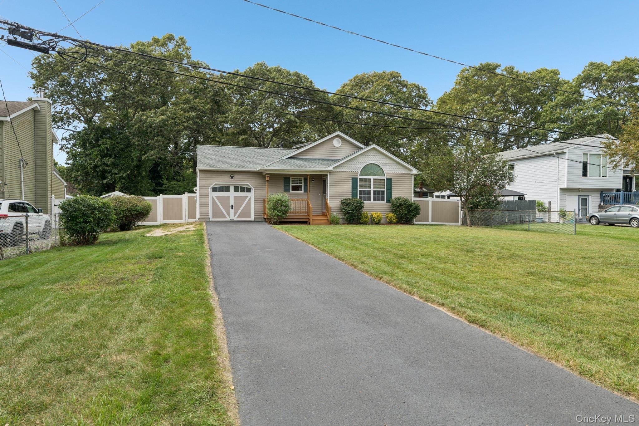 46 Broadway, Shirley, NY 11967