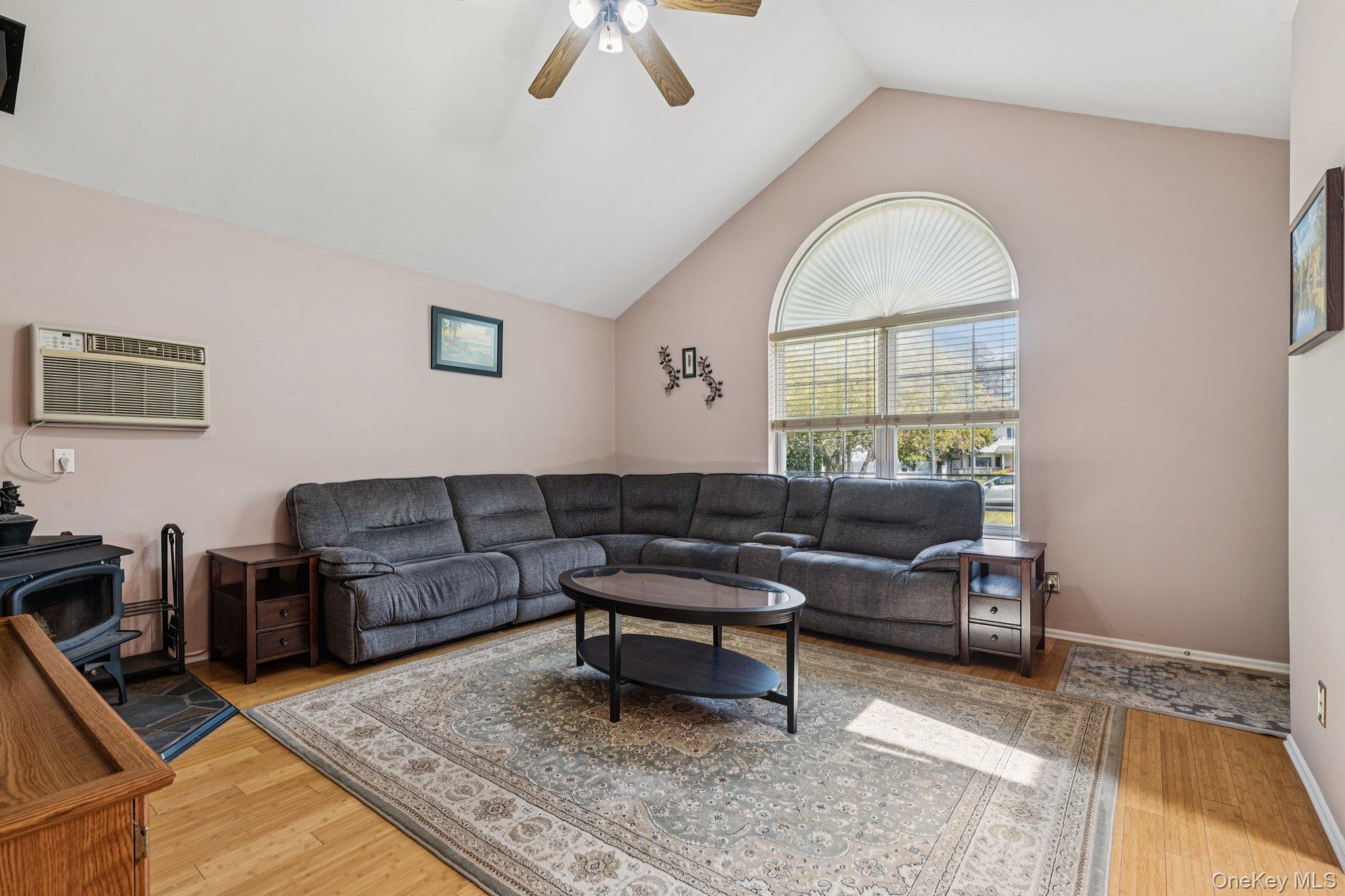 46 Broadway, Shirley, NY 11967