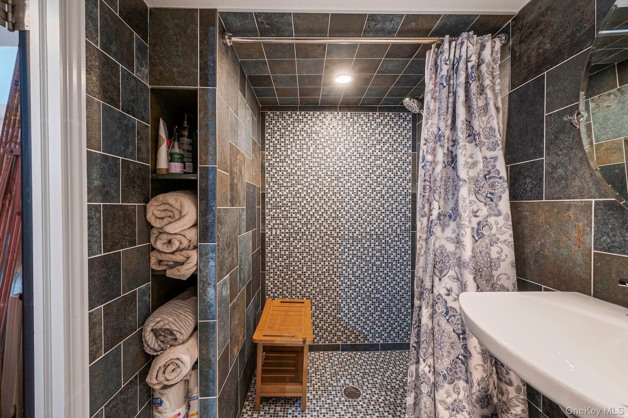 1821 E 34th Street, Brooklyn, NY 11234