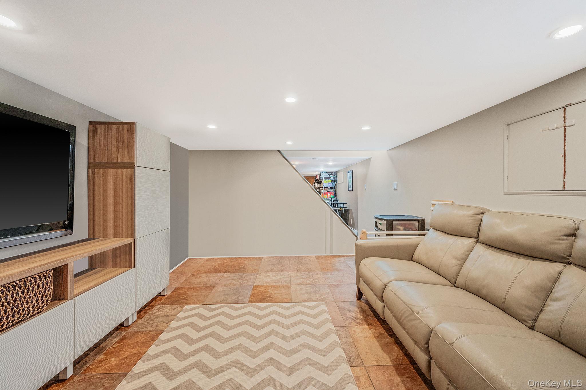 1821 E 34th Street, Brooklyn, NY 11234