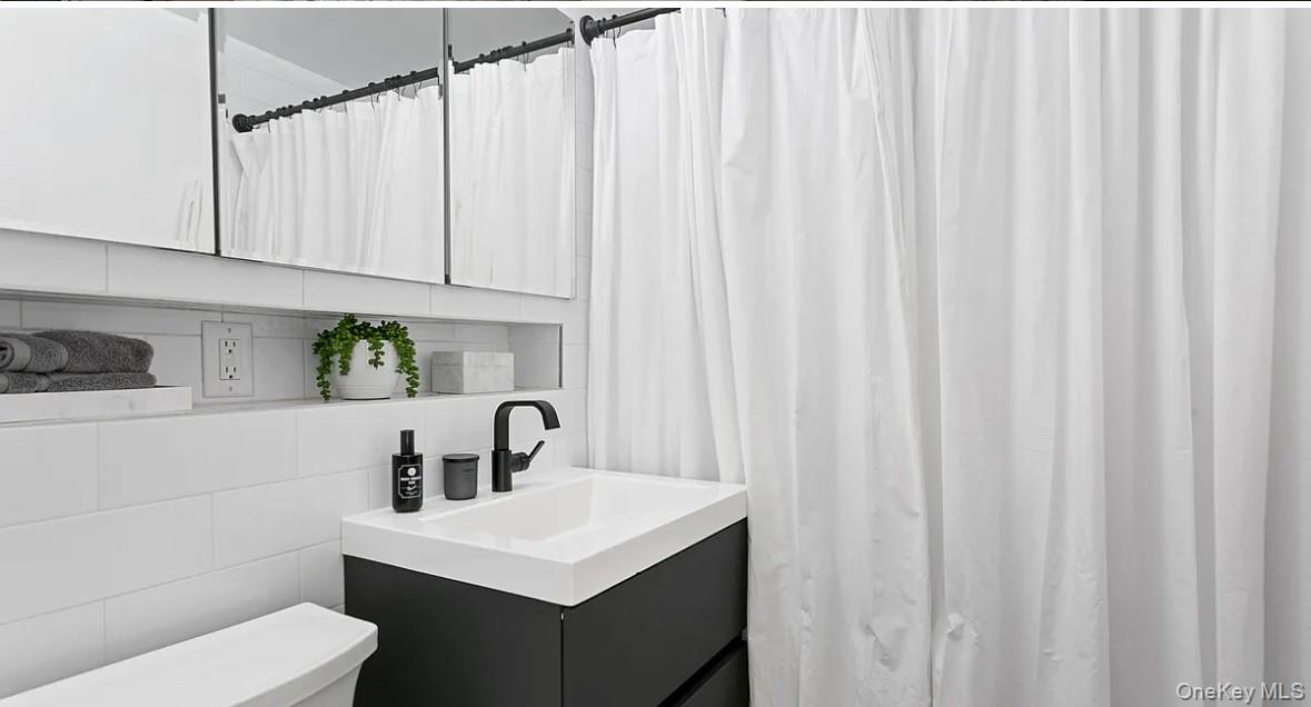 6 Fordham Hill Oval # 8E, Bronx, NY 10468