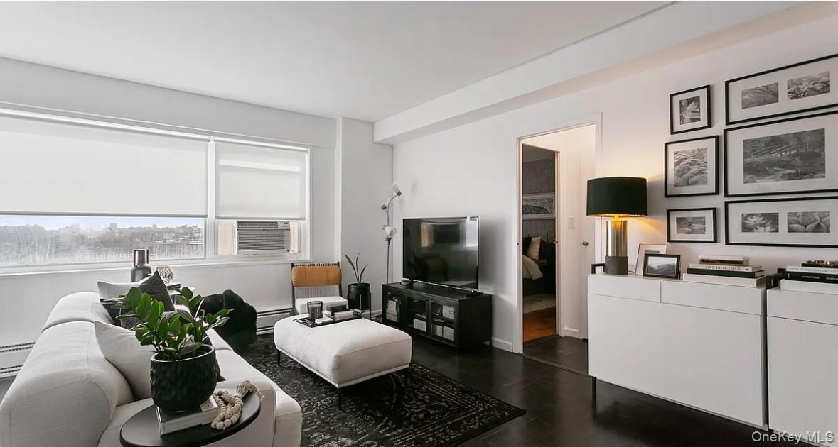 6 Fordham Hill Oval # 8E, Bronx, NY 10468