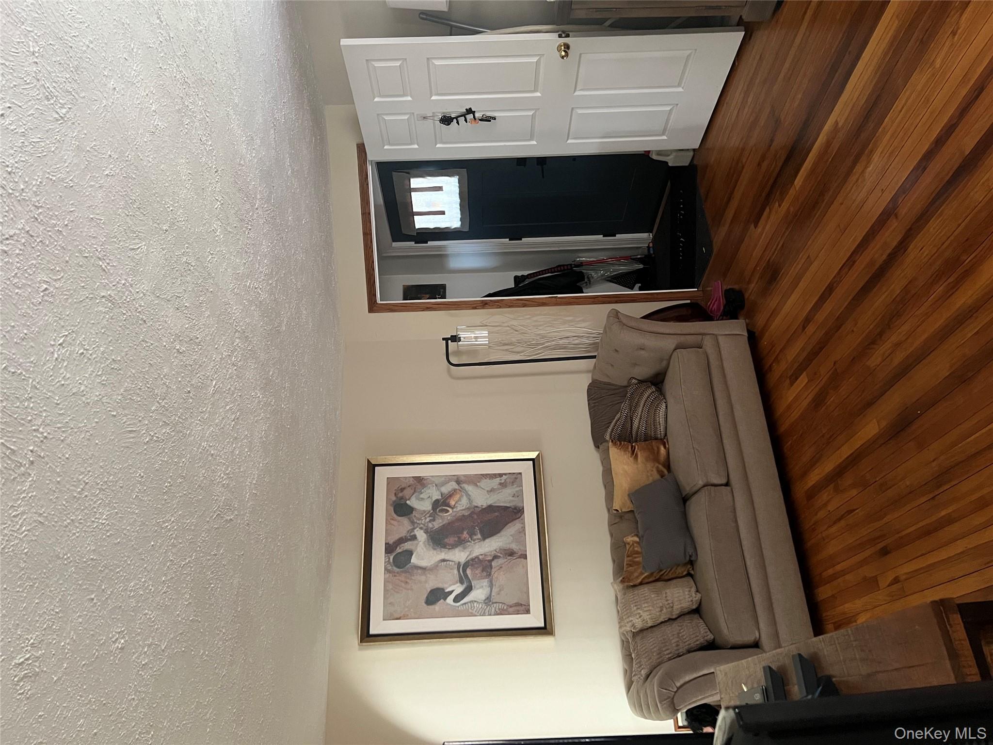 28 Penataquit Avenue, Bay Shore, NY 11706