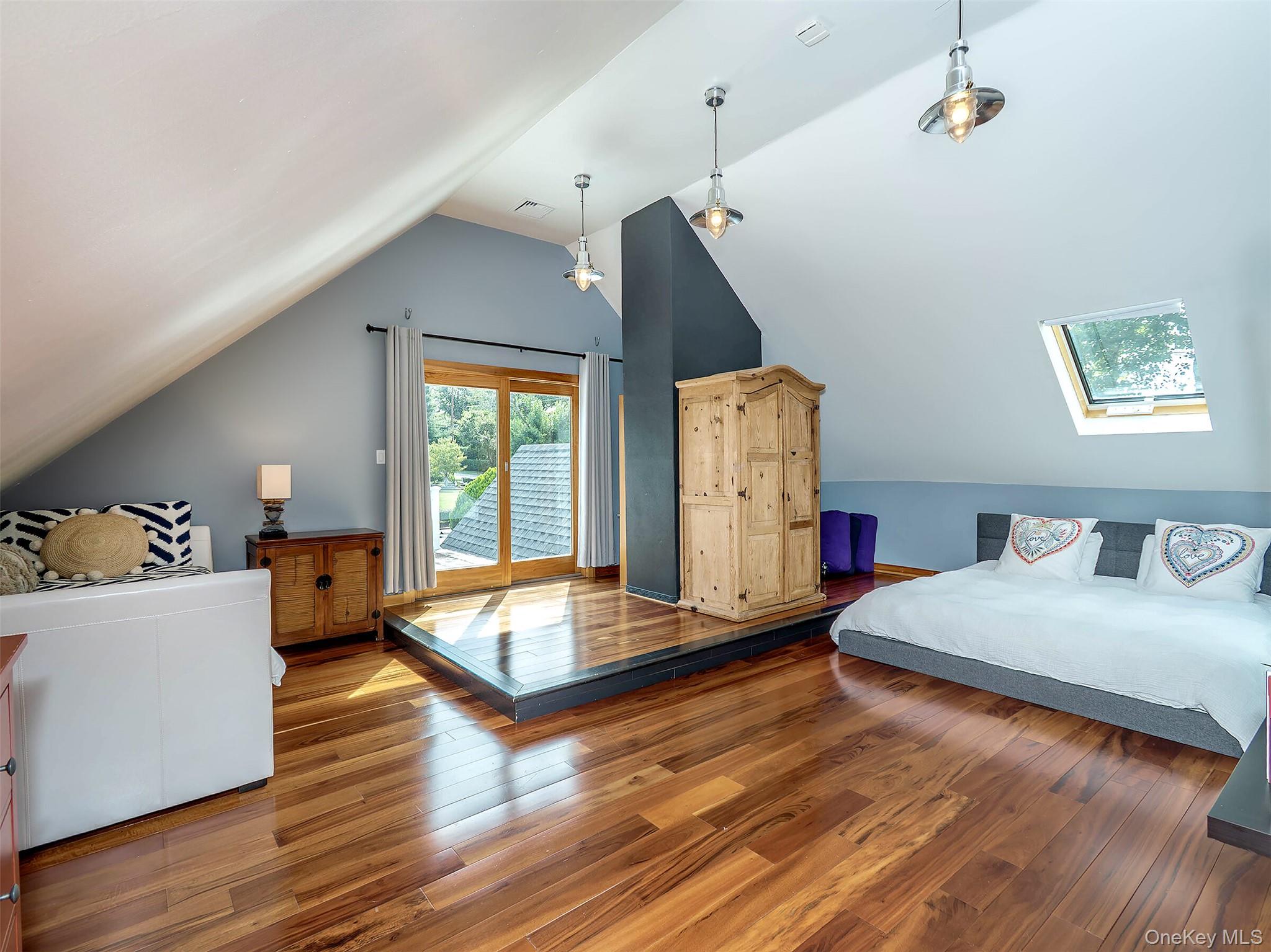 35 Highland Road, Glen Cove, NY 11542