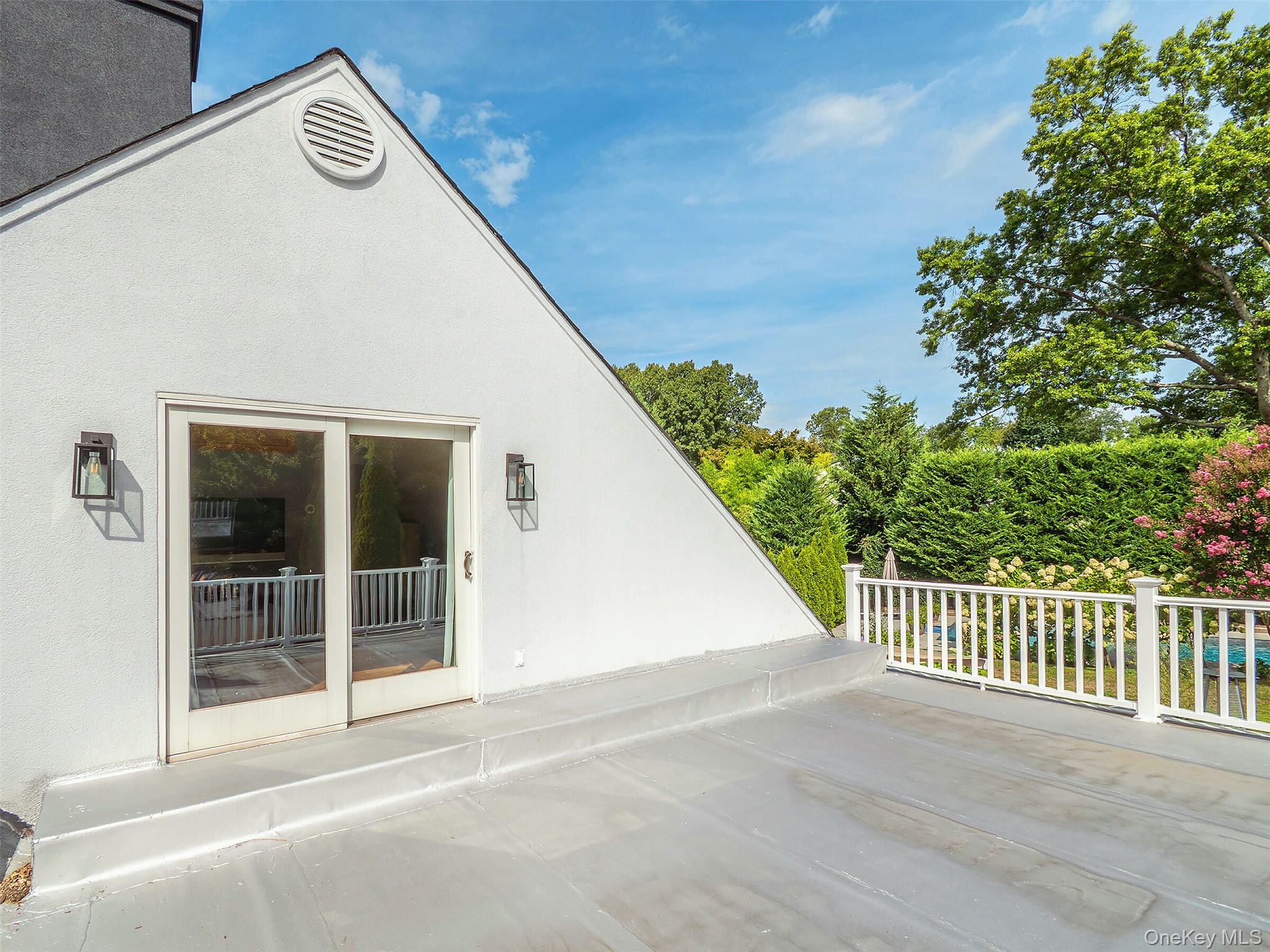 35 Highland Road, Glen Cove, NY 11542