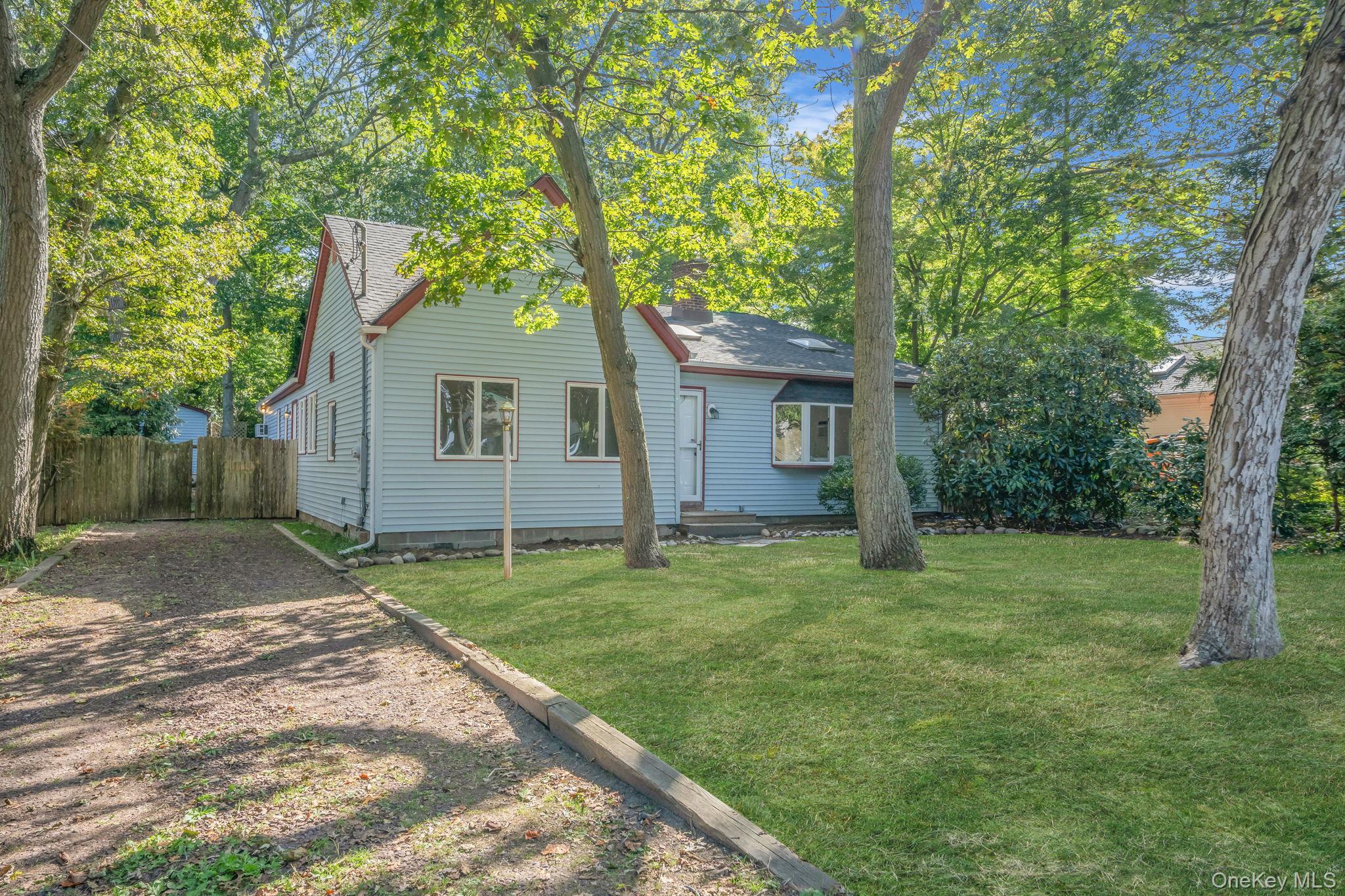 60 Hawthorne Road, Rocky Point, NY 11778