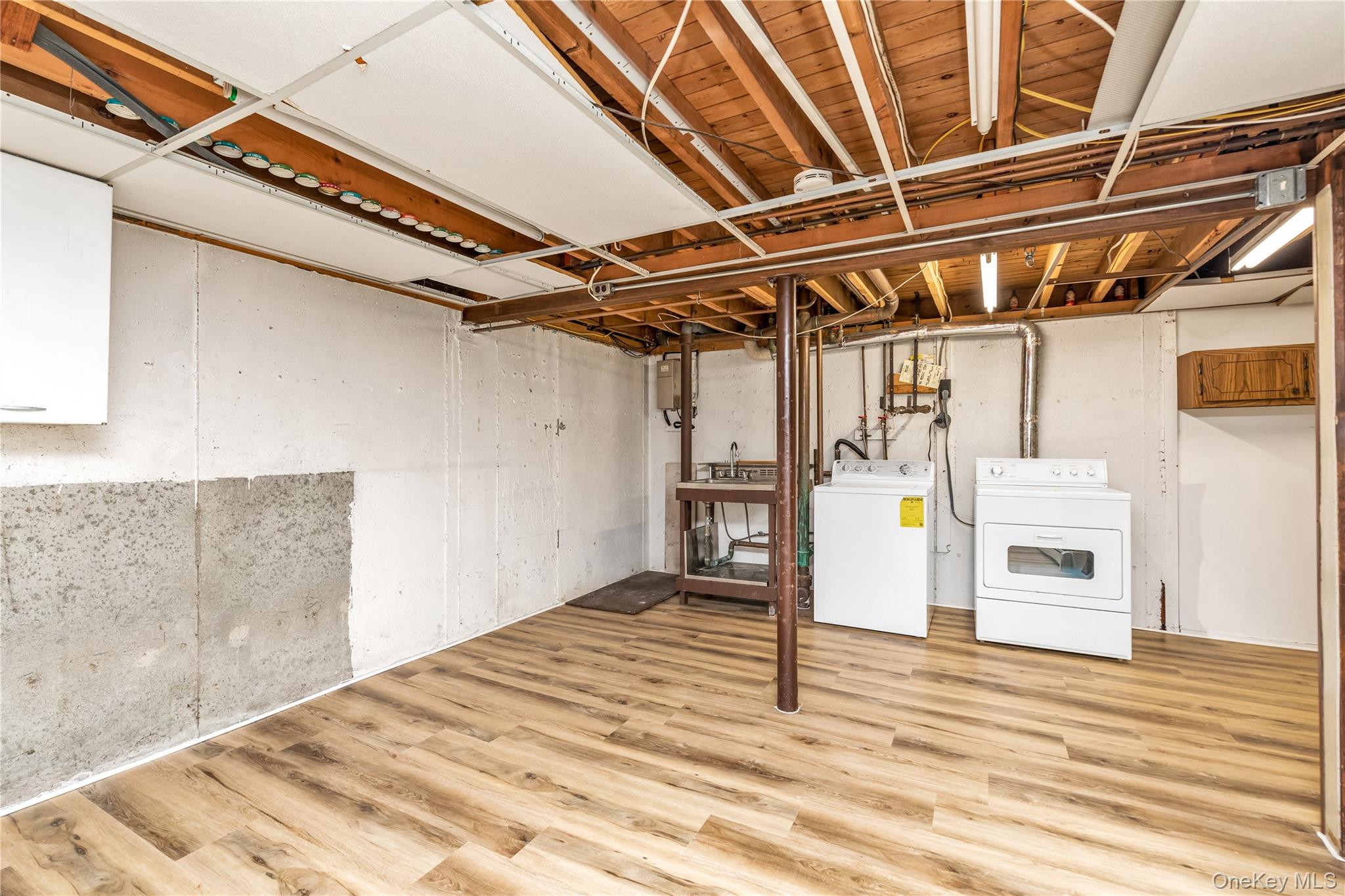 42 Oakledge Drive, East Northport, NY 11731