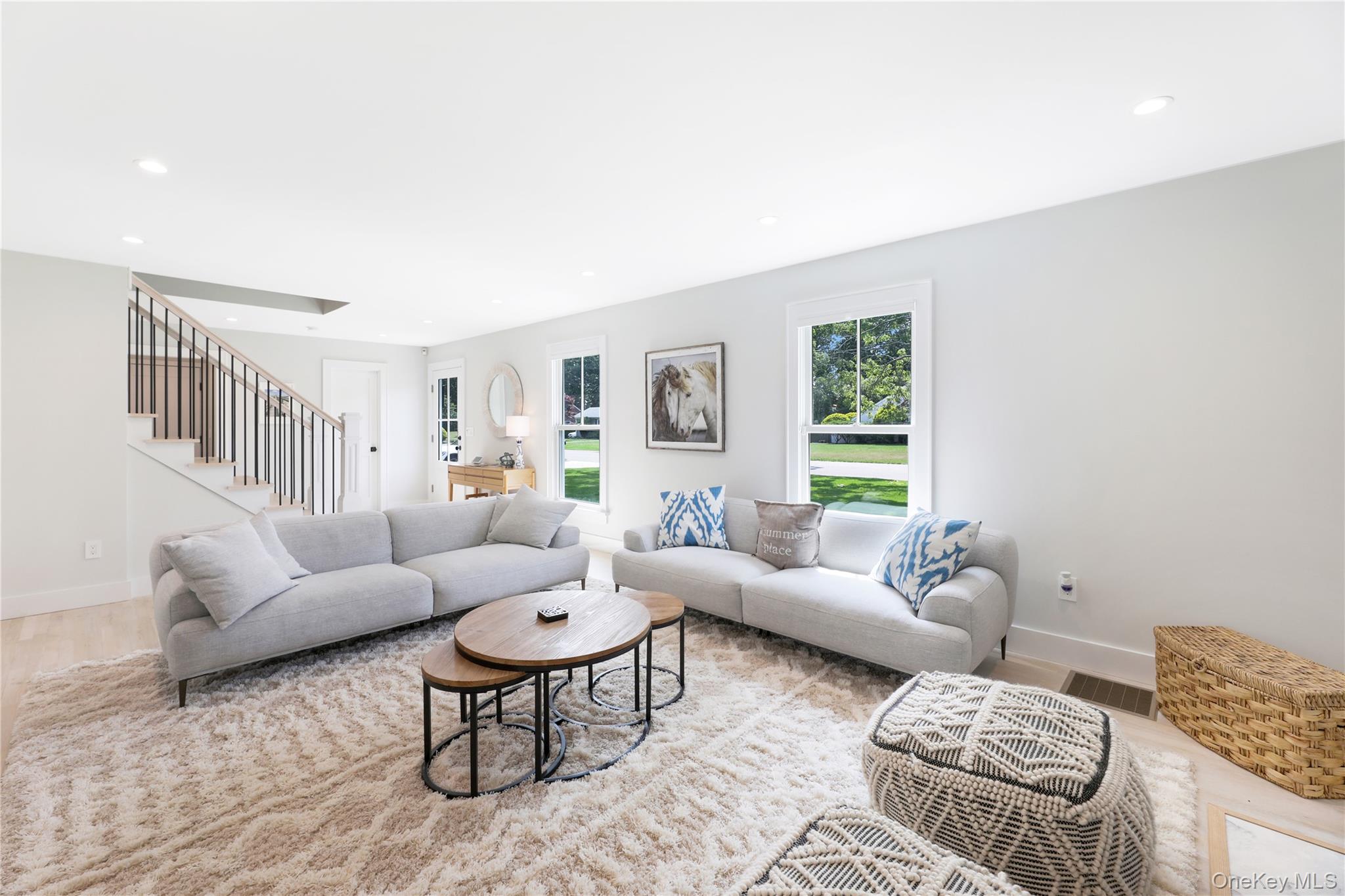 16 Pin Oak Lane, Westhampton Beach, NY 11978