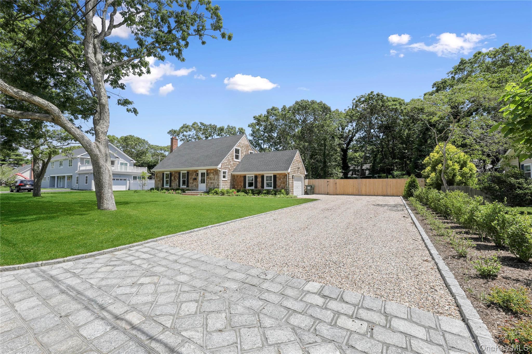 16 Pin Oak Lane, Westhampton Beach, NY 11978