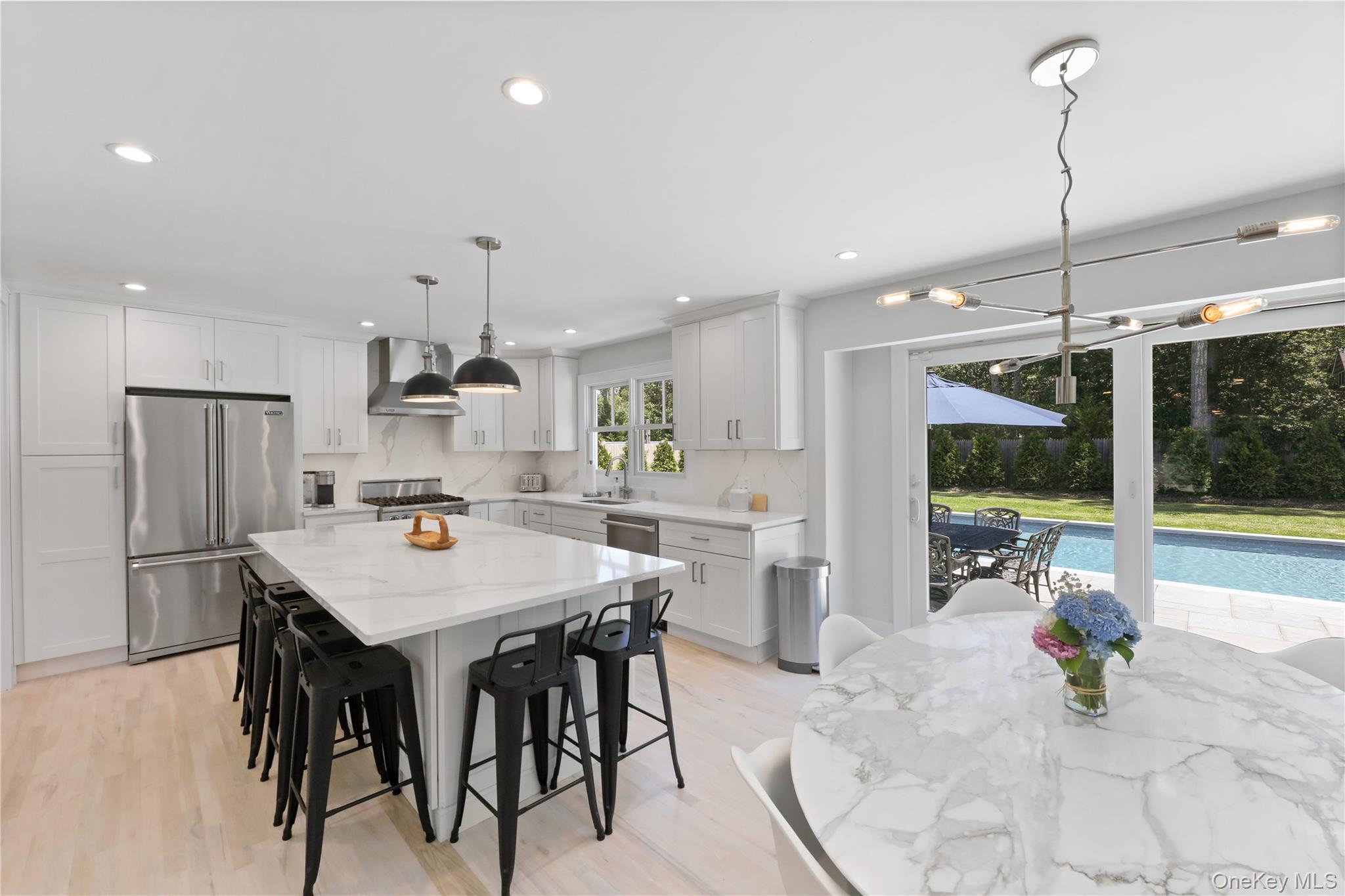 16 Pin Oak Lane, Westhampton Beach, NY 11978