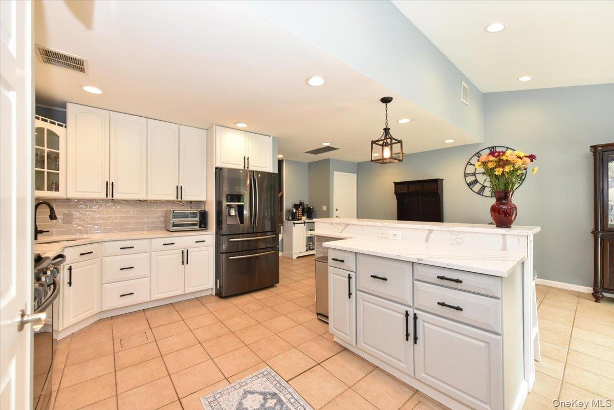 4042 Old Post Road, Seaford, NY 11783