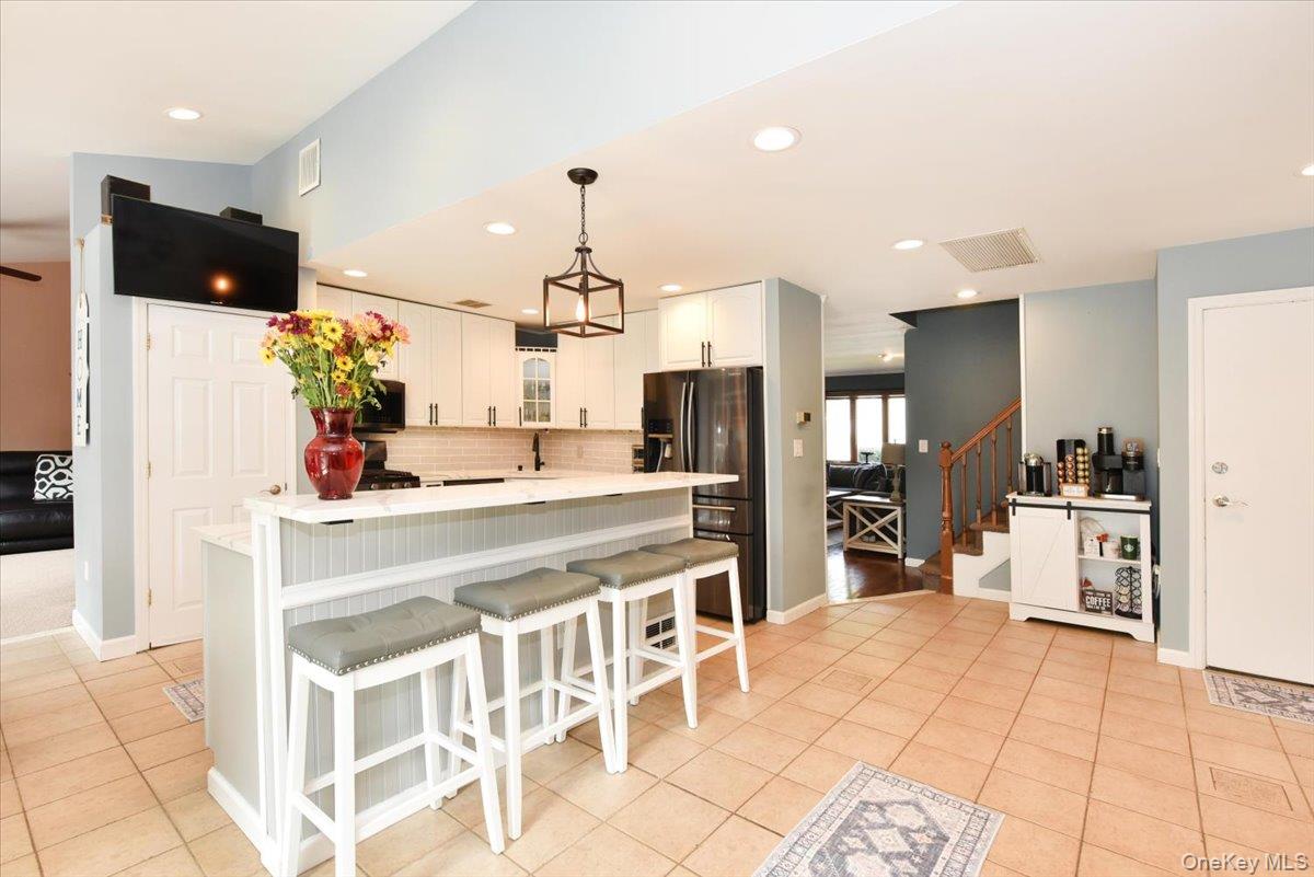 4042 Old Post Road, Seaford, NY 11783