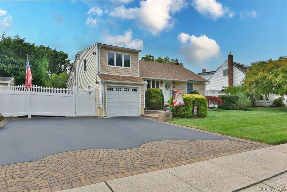 4042 Old Post Road, Seaford, NY 11783