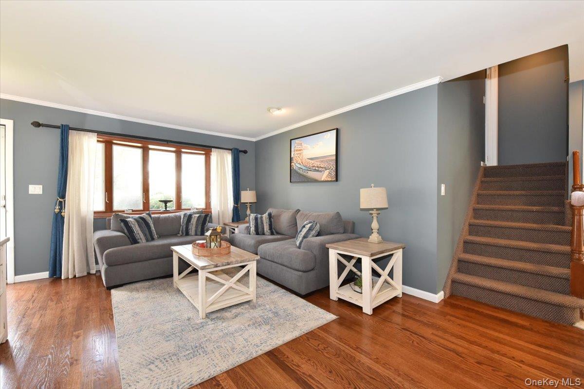 4042 Old Post Road, Seaford, NY 11783