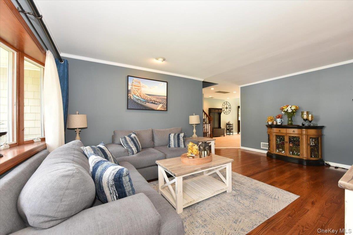 4042 Old Post Road, Seaford, NY 11783