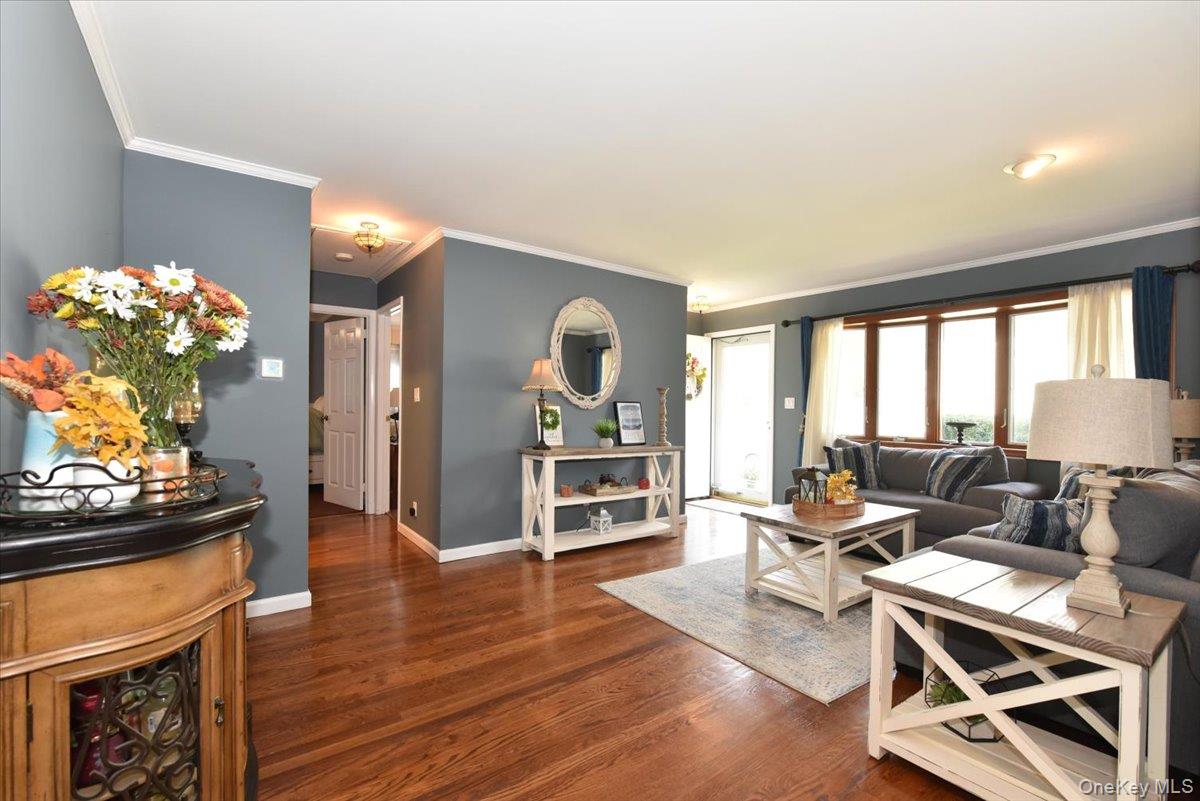 4042 Old Post Road, Seaford, NY 11783