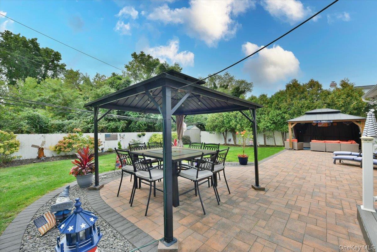 4042 Old Post Road, Seaford, NY 11783