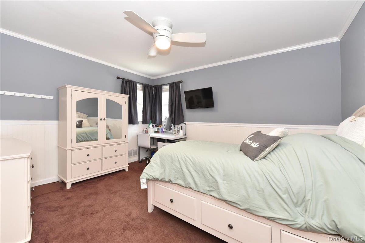 4042 Old Post Road, Seaford, NY 11783