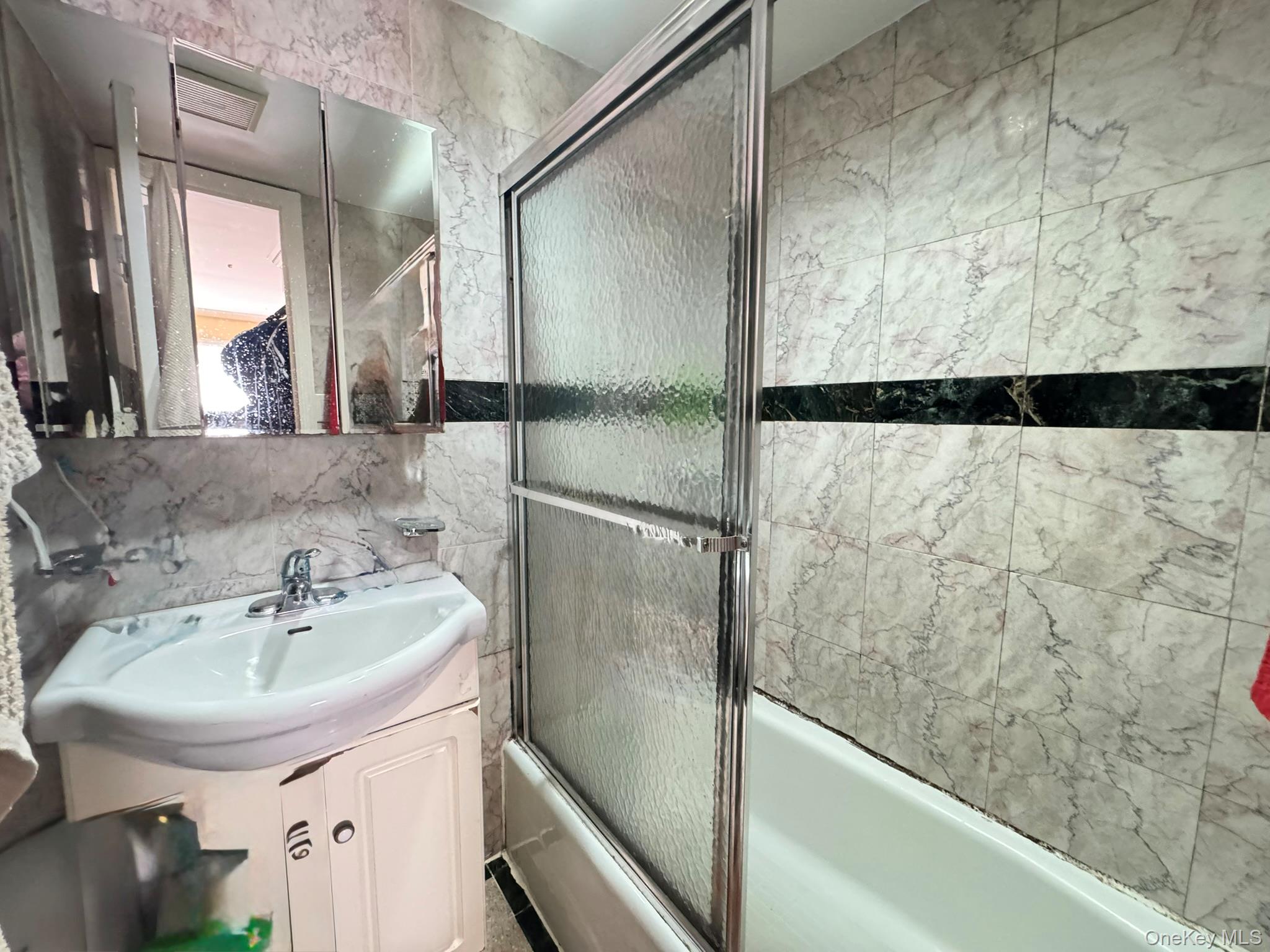 104-21 39th Avenue # 211C, Corona, NY 11368