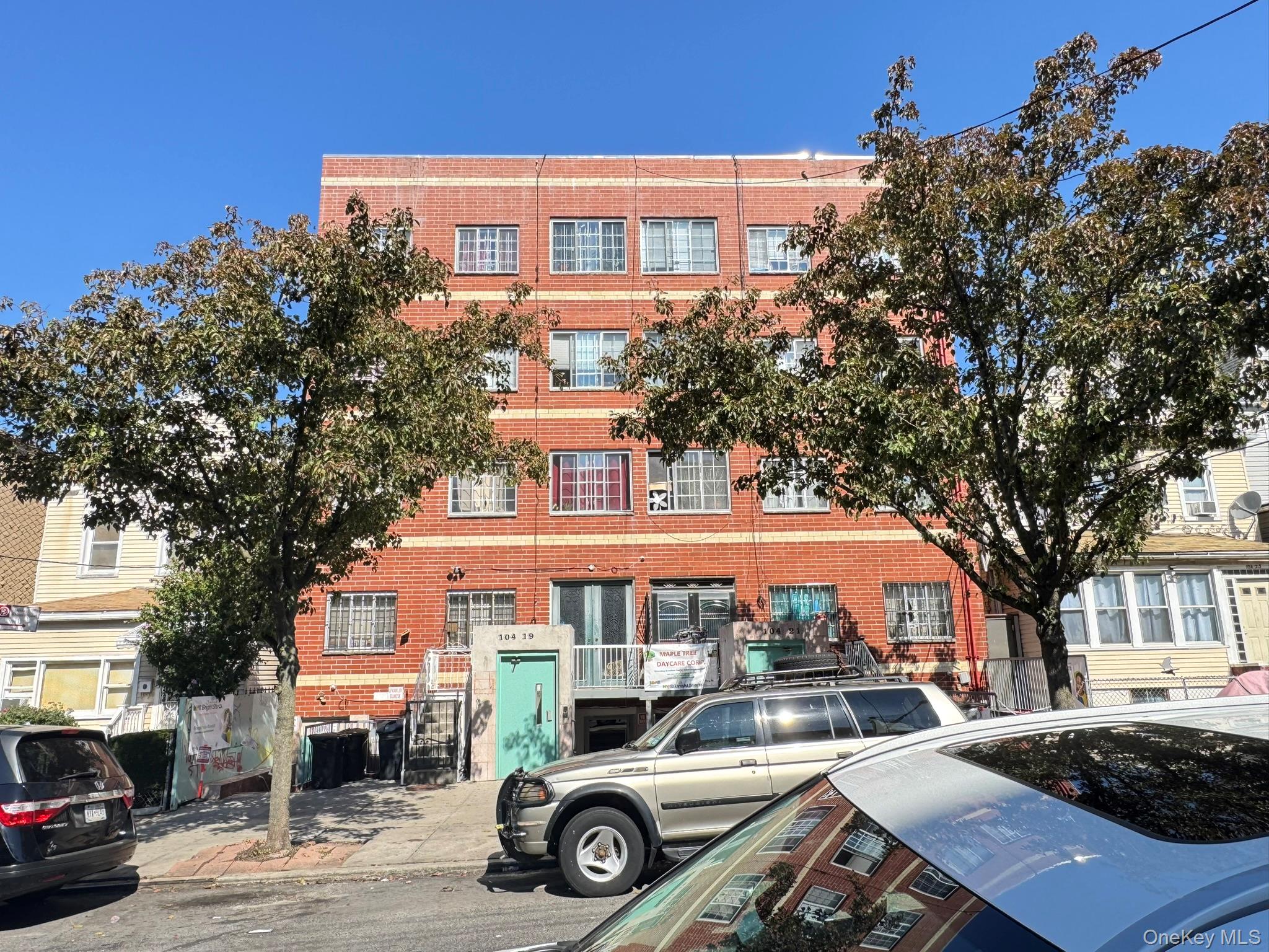 104-21 39th Avenue # 211C, Corona, NY 11368