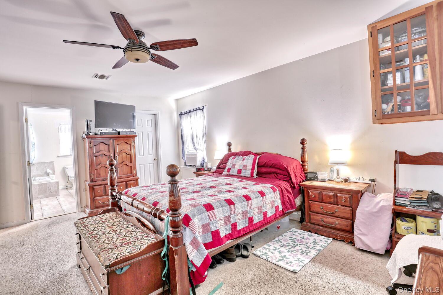 4 Cameron Place, Wallkill, NY 12589