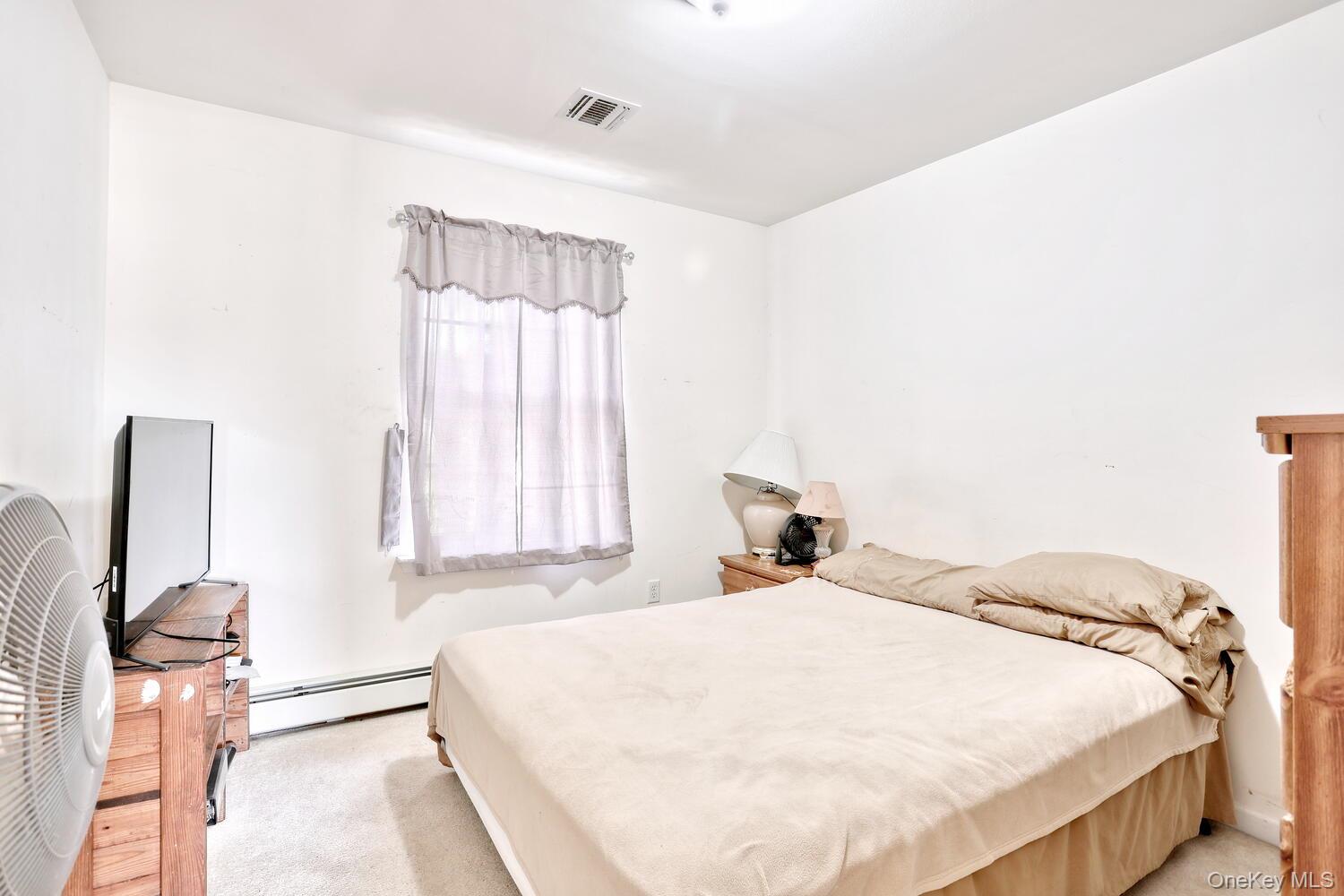 4 Cameron Place, Wallkill, NY 12589