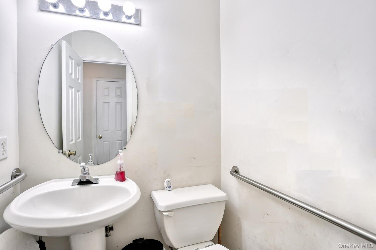 4 Cameron Place, Wallkill, NY 12589