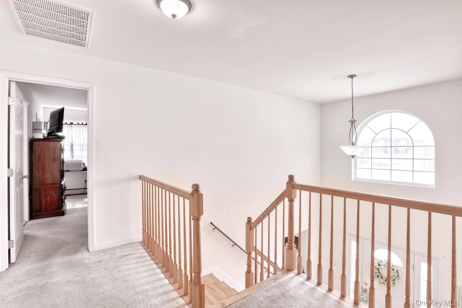 4 Cameron Place, Wallkill, NY 12589