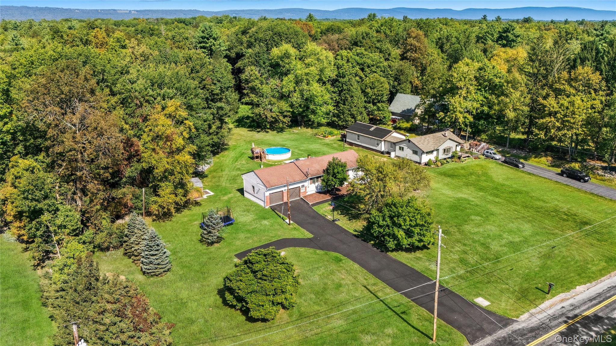 53 Fair Oaks Road, Middletown, NY 10940