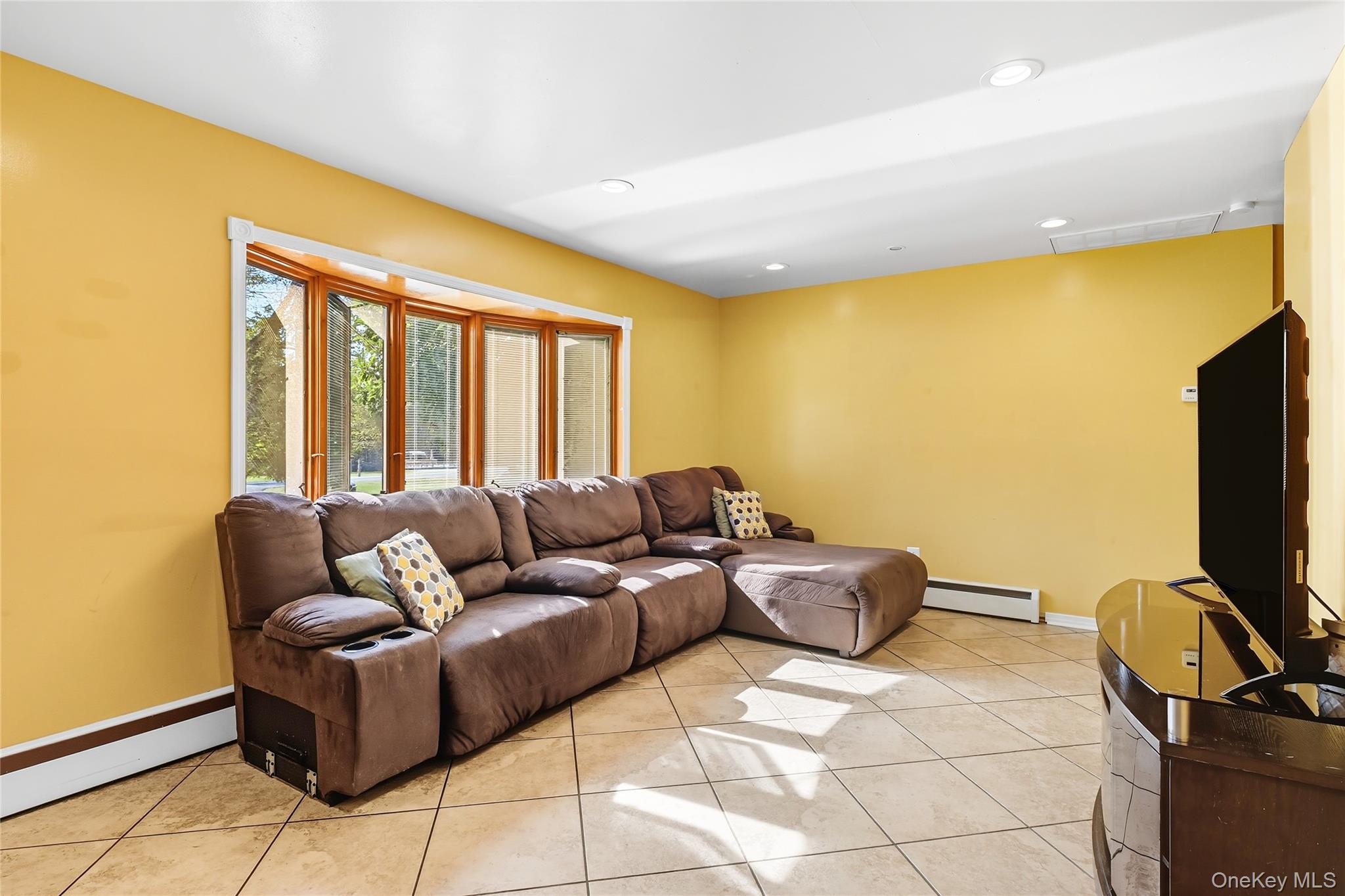 53 Fair Oaks Road, Middletown, NY 10940