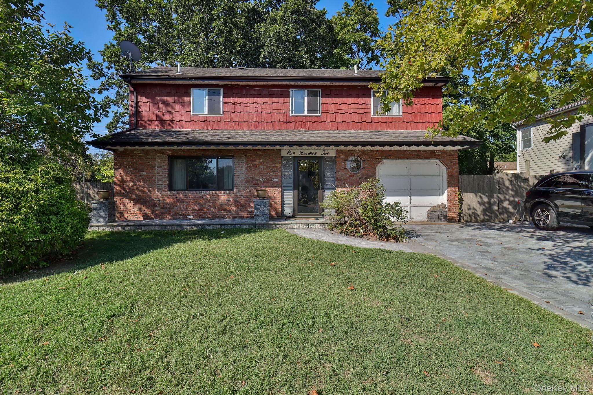 102 Branch Avenue, Central Islip, NY 11722