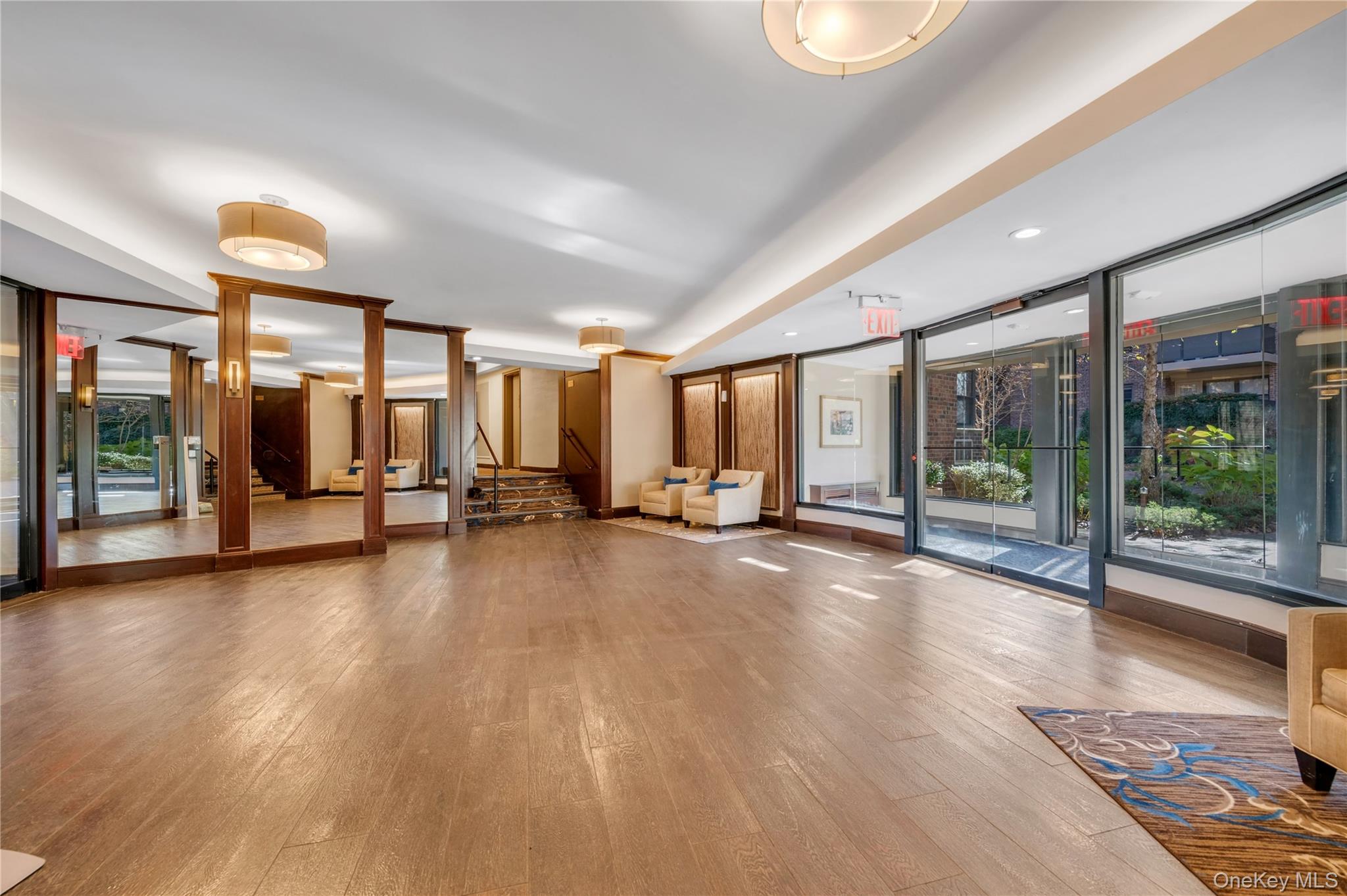 50 Brompton Road # 2L, Great Neck, NY 11021