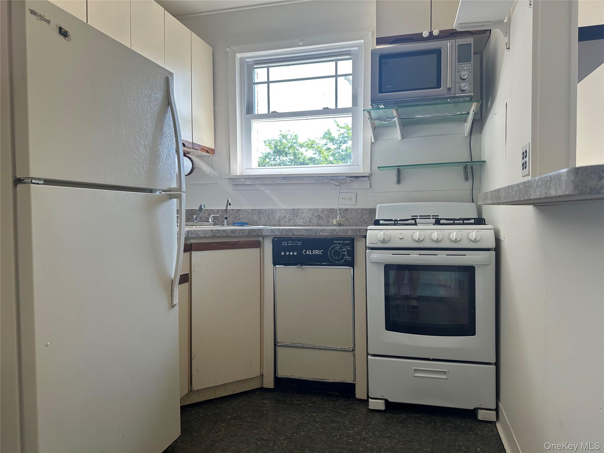 63 Fairharbor Drive # 63, Patchogue, NY 11772