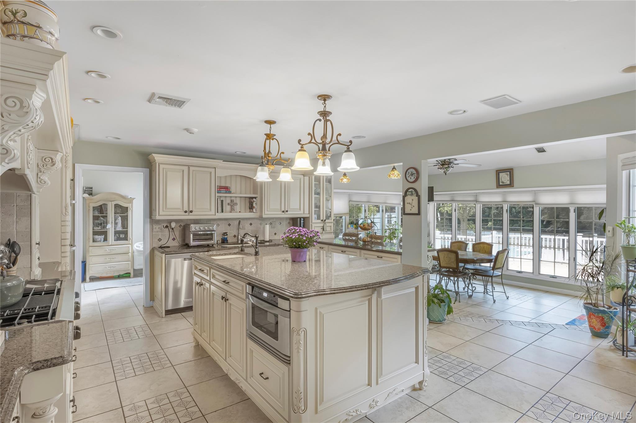 8 Brian Lane, Mount Sinai, NY 11766