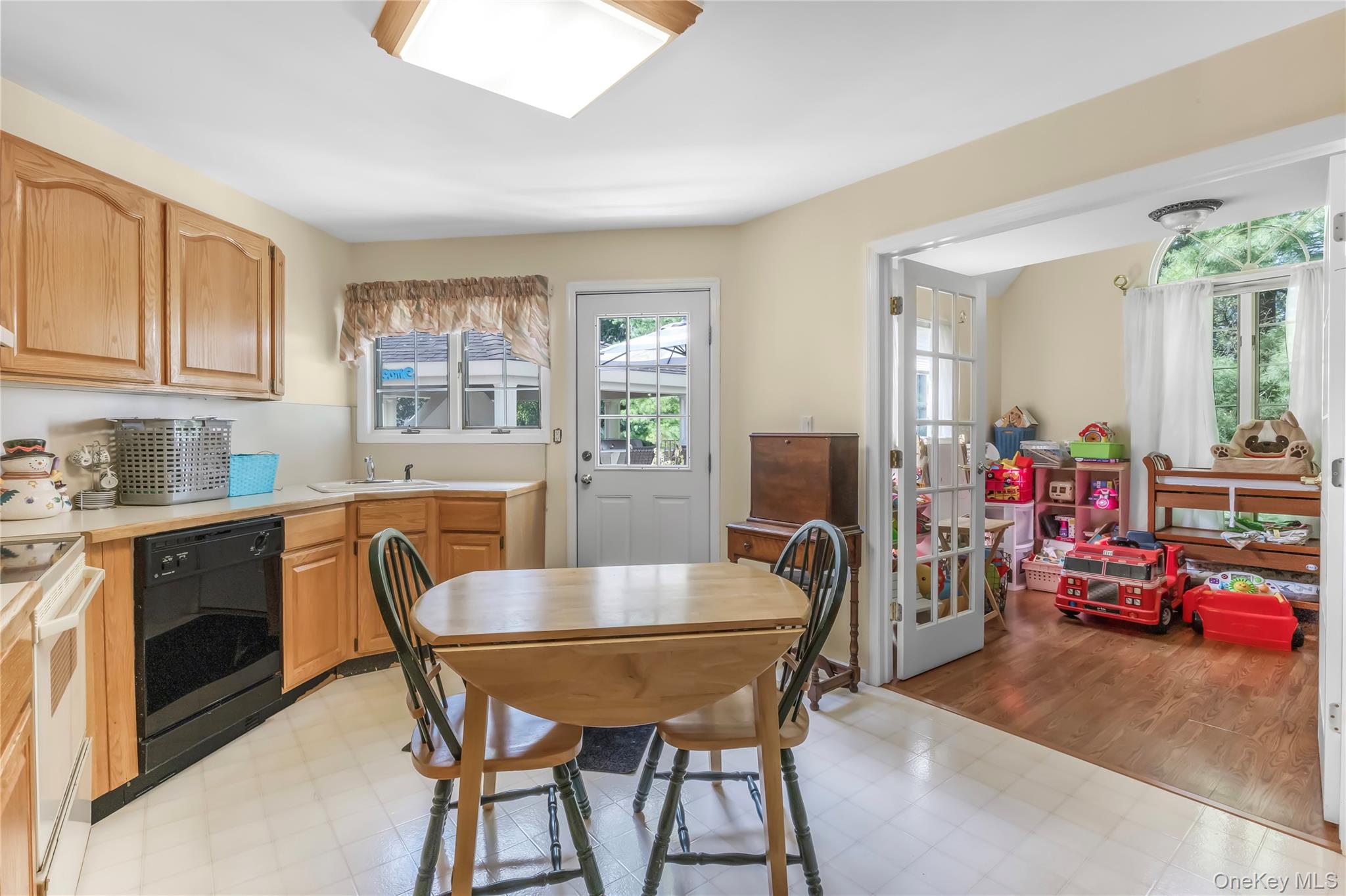 8 Brian Lane, Mount Sinai, NY 11766