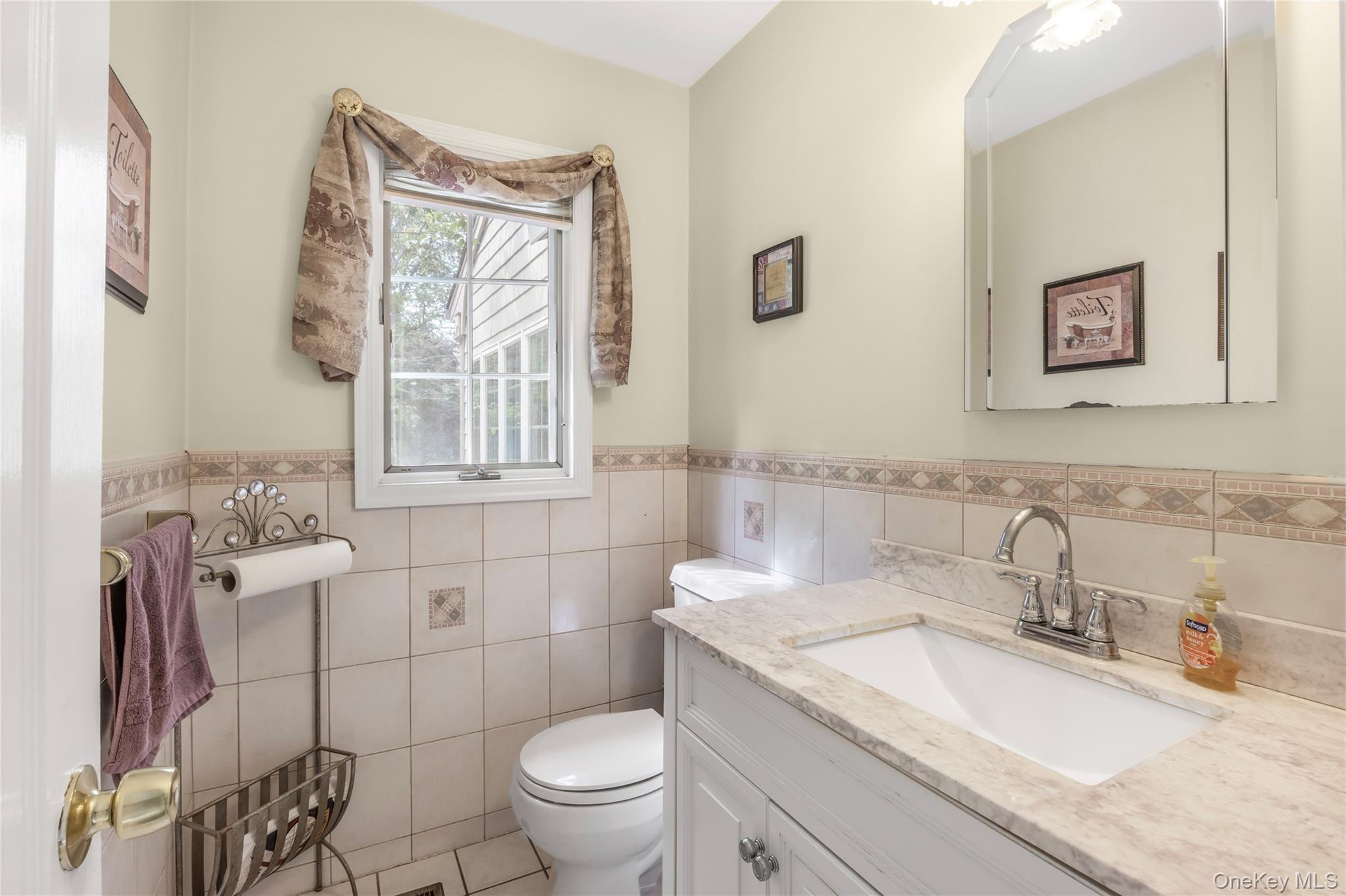 8 Brian Lane, Mount Sinai, NY 11766