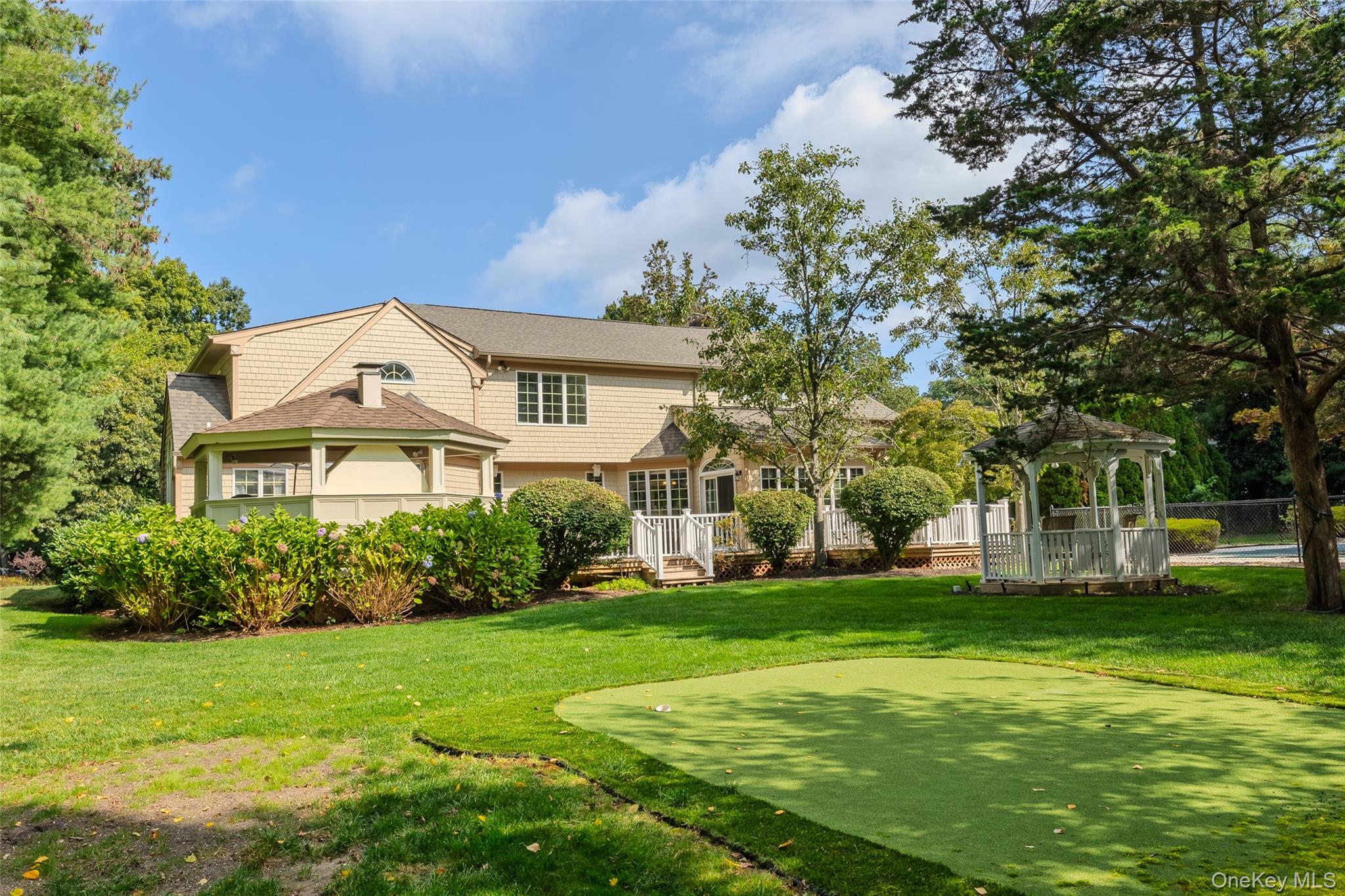 8 Brian Lane, Mount Sinai, NY 11766