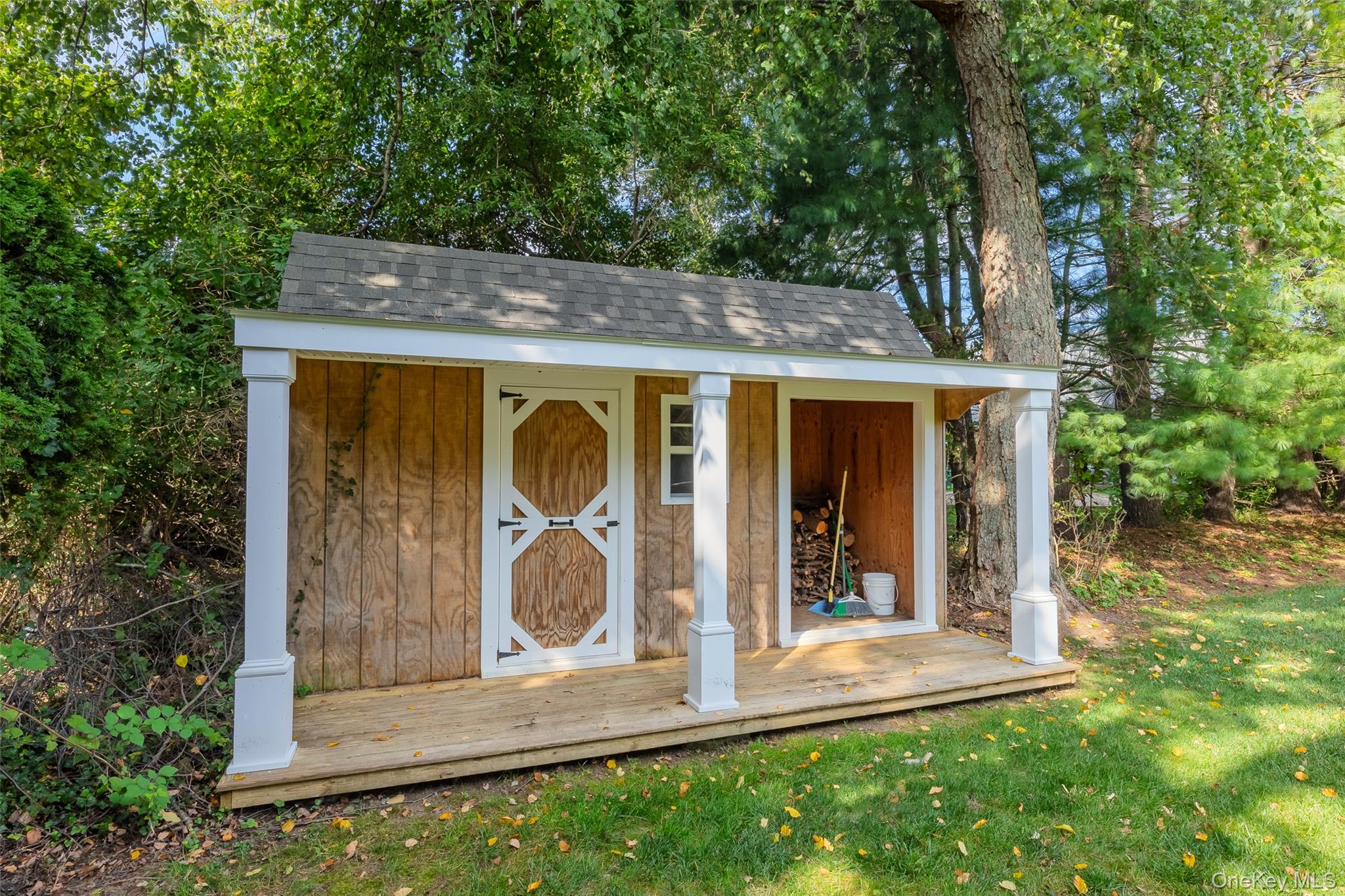 8 Brian Lane, Mount Sinai, NY 11766