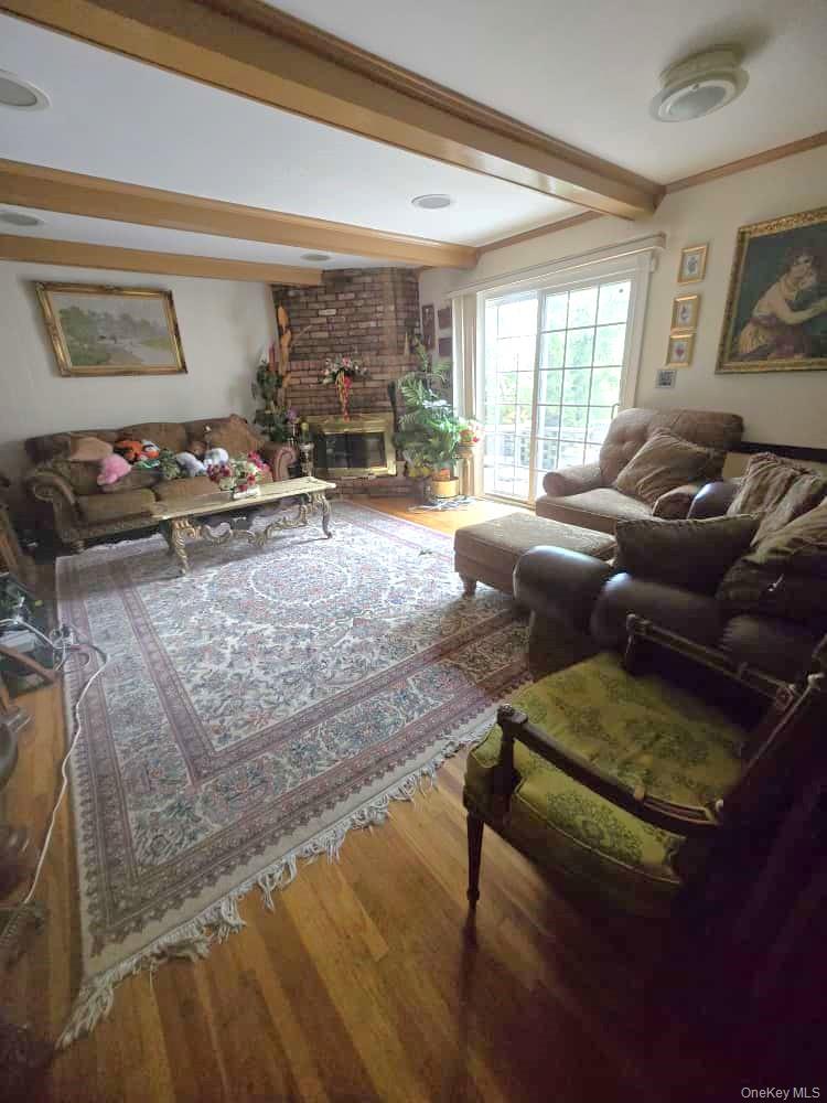 542 Hemlock Drive, Cedarhurst, NY 11516