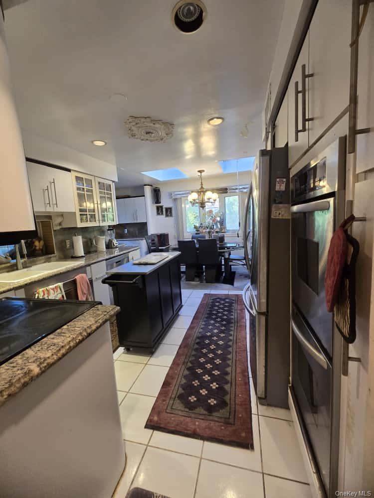 542 Hemlock Drive, Cedarhurst, NY 11516