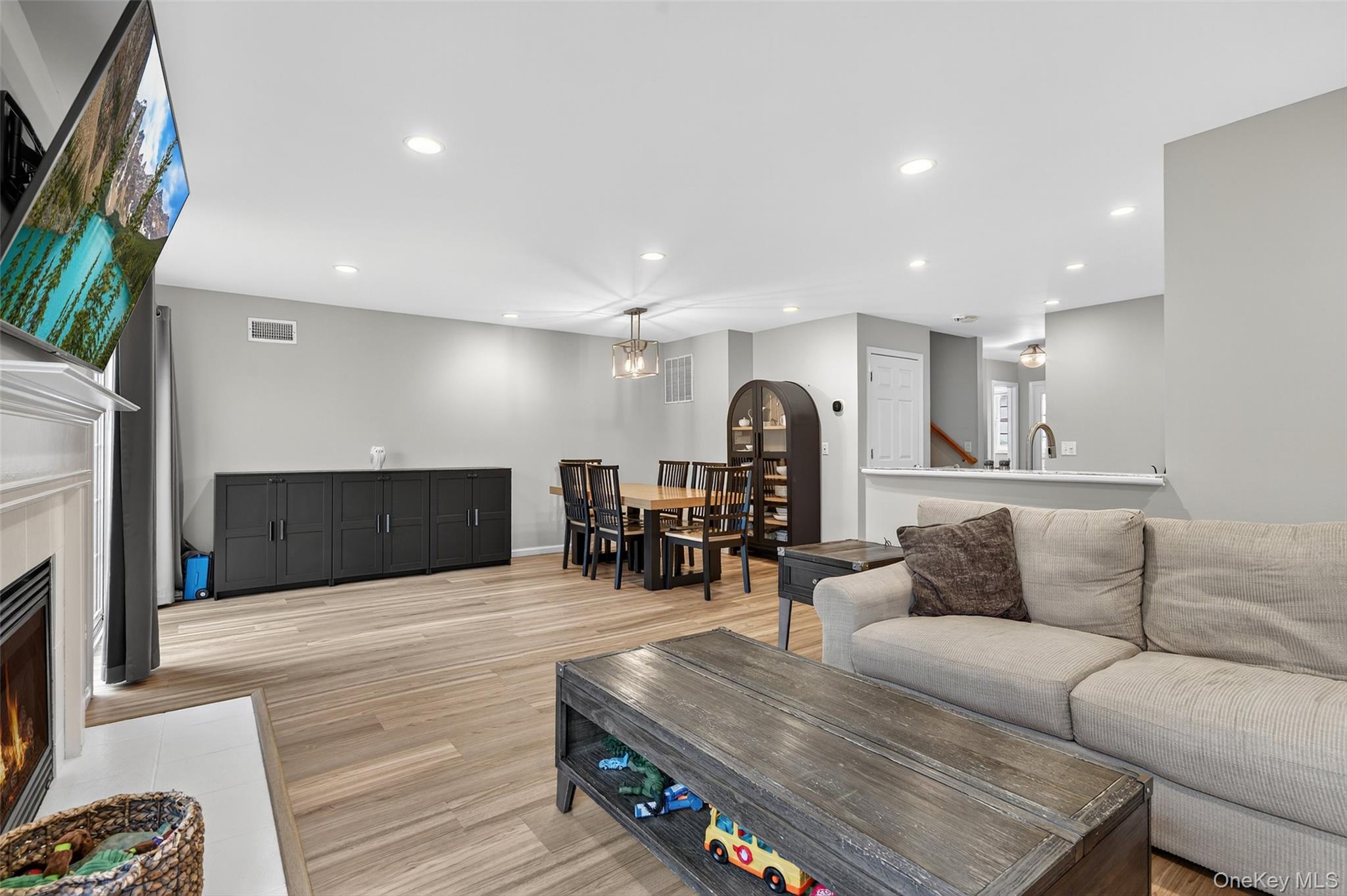 80 Pewter Circle, Chester, NY 10918