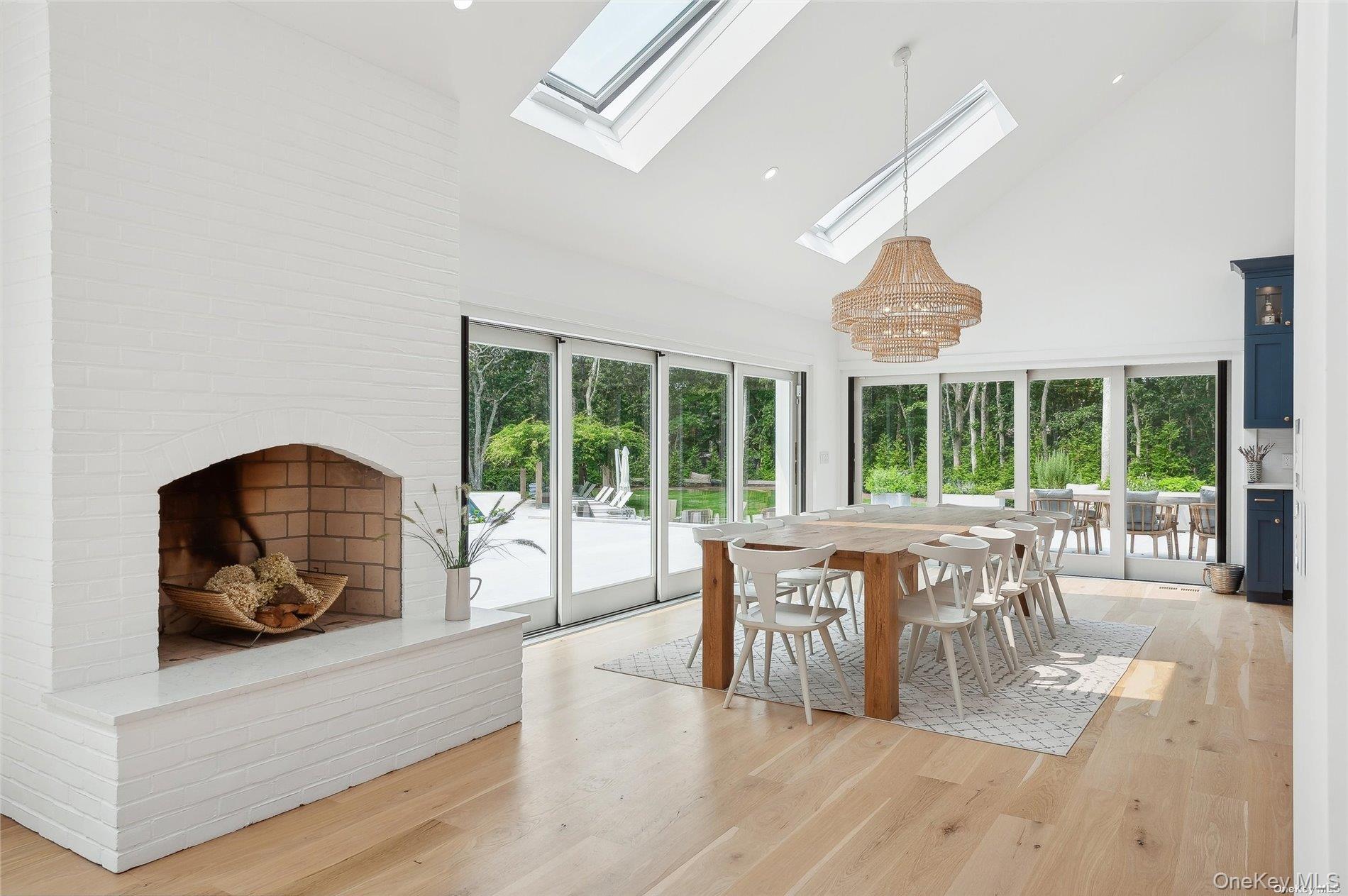 28 Old Meeting House Road, Quogue, NY 11959