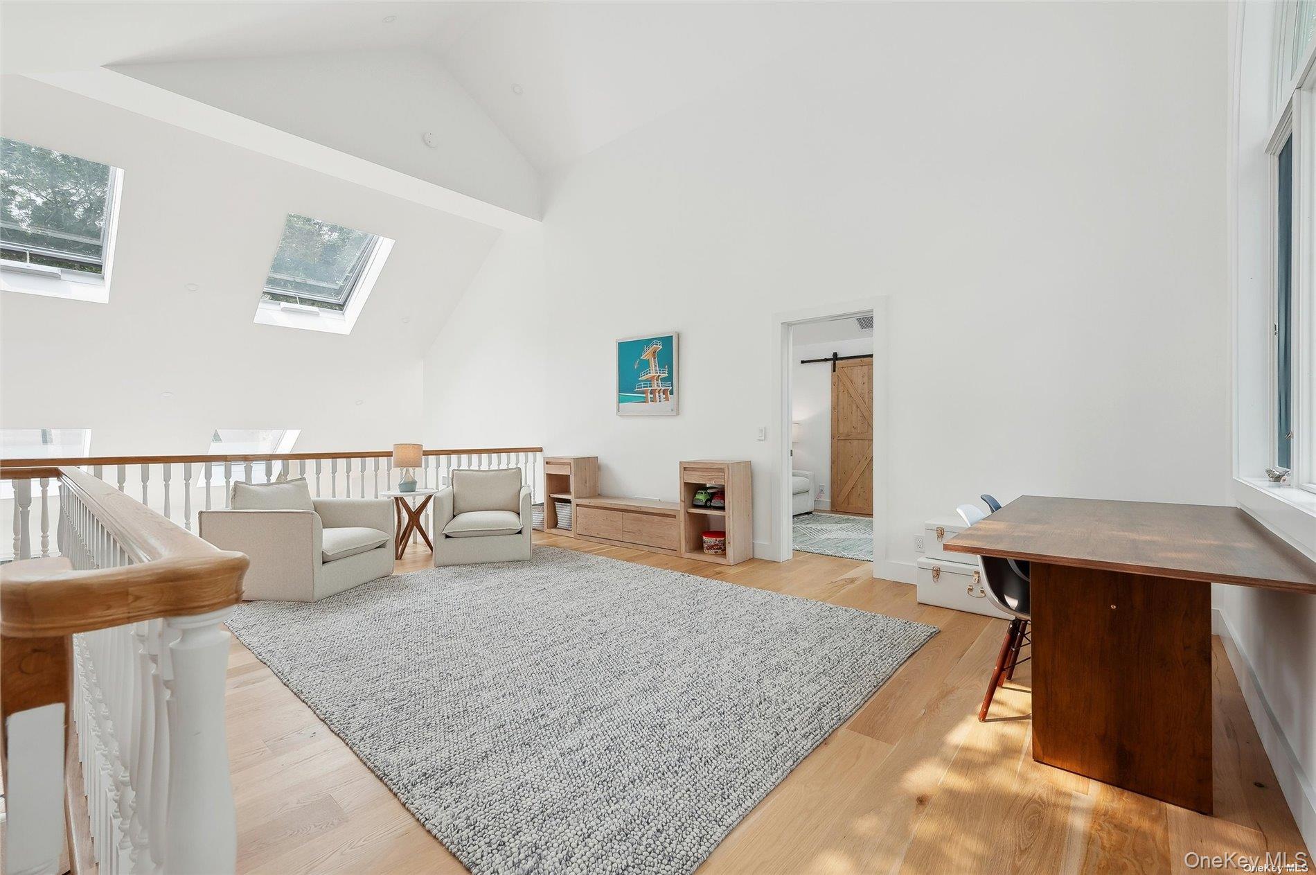 28 Old Meeting House Road, Quogue, NY 11959