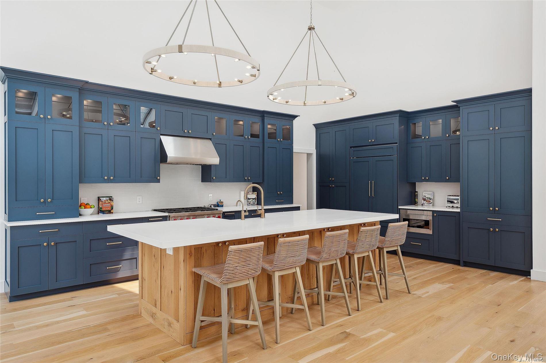 28 Old Meeting House Road, Quogue, NY 11959