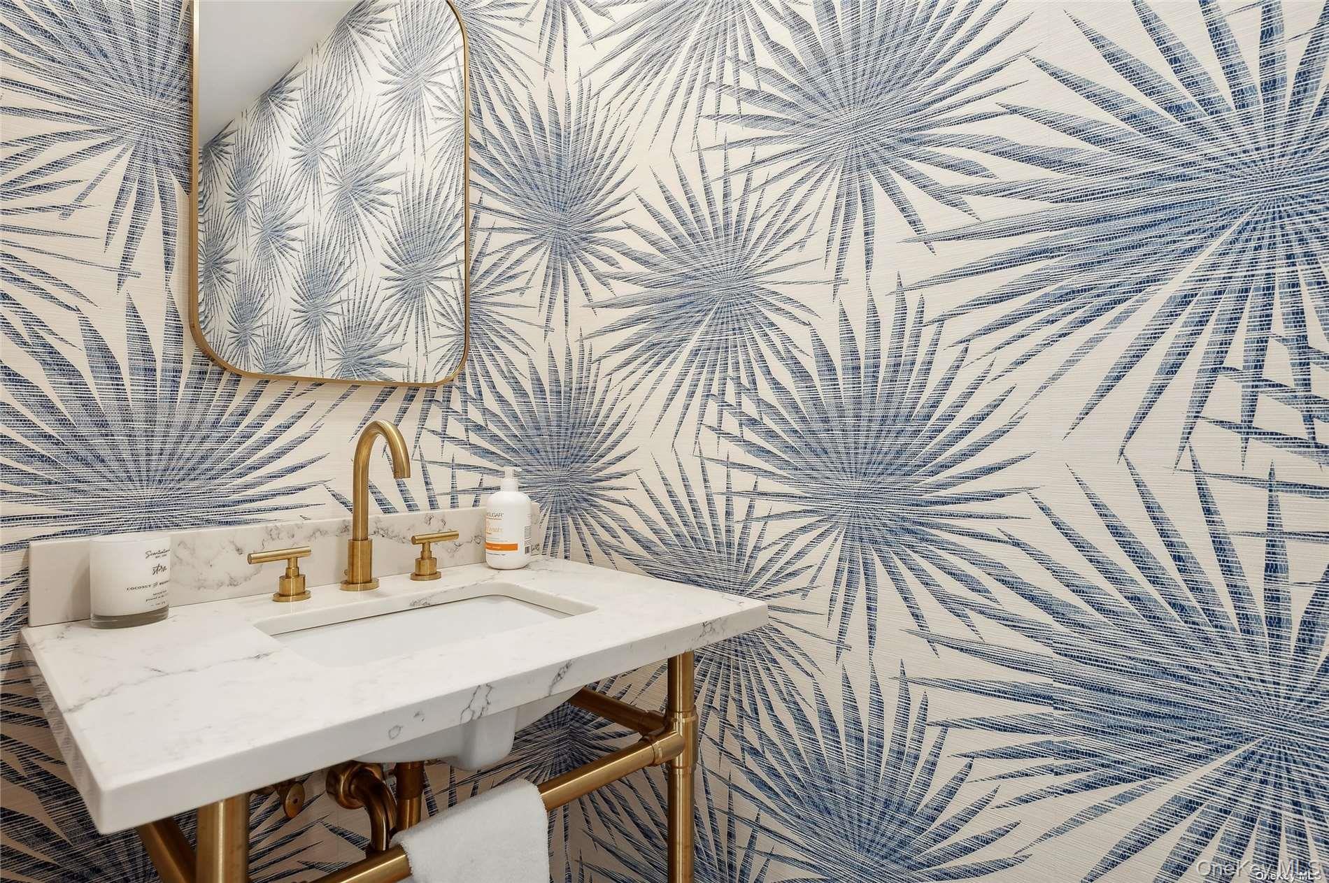 28 Old Meeting House Road, Quogue, NY 11959