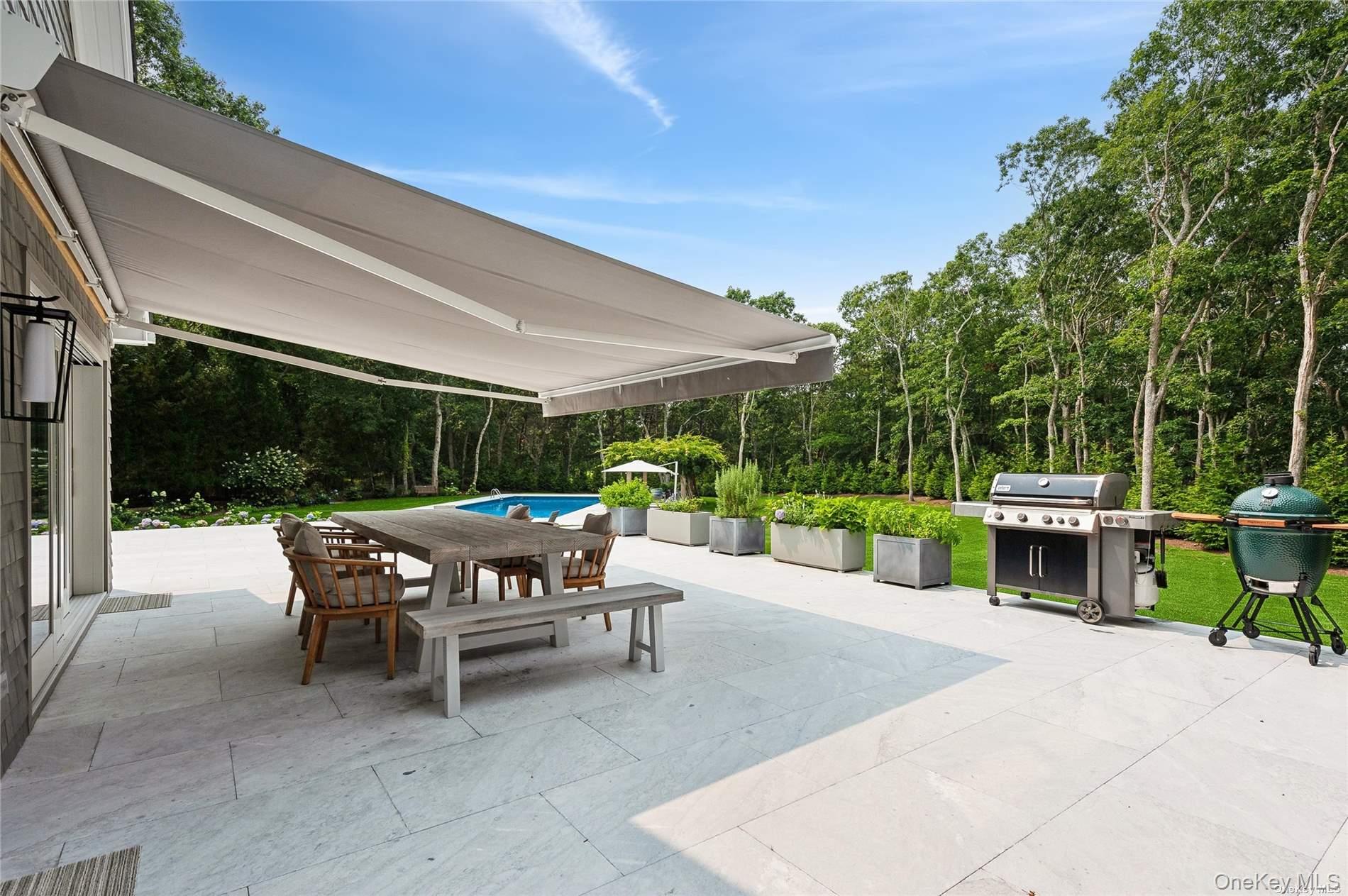 28 Old Meeting House Road, Quogue, NY 11959