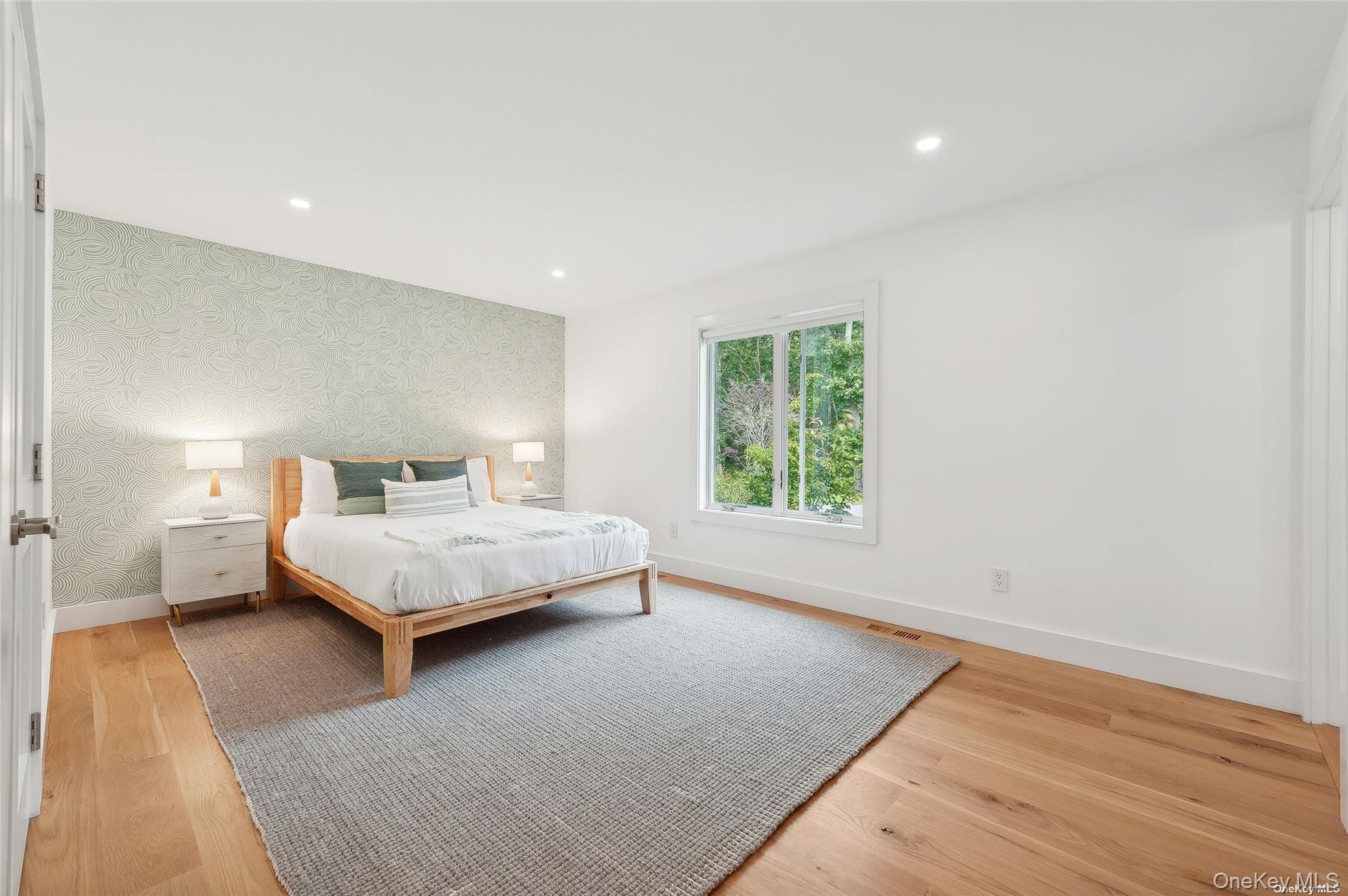 28 Old Meeting House Road, Quogue, NY 11959